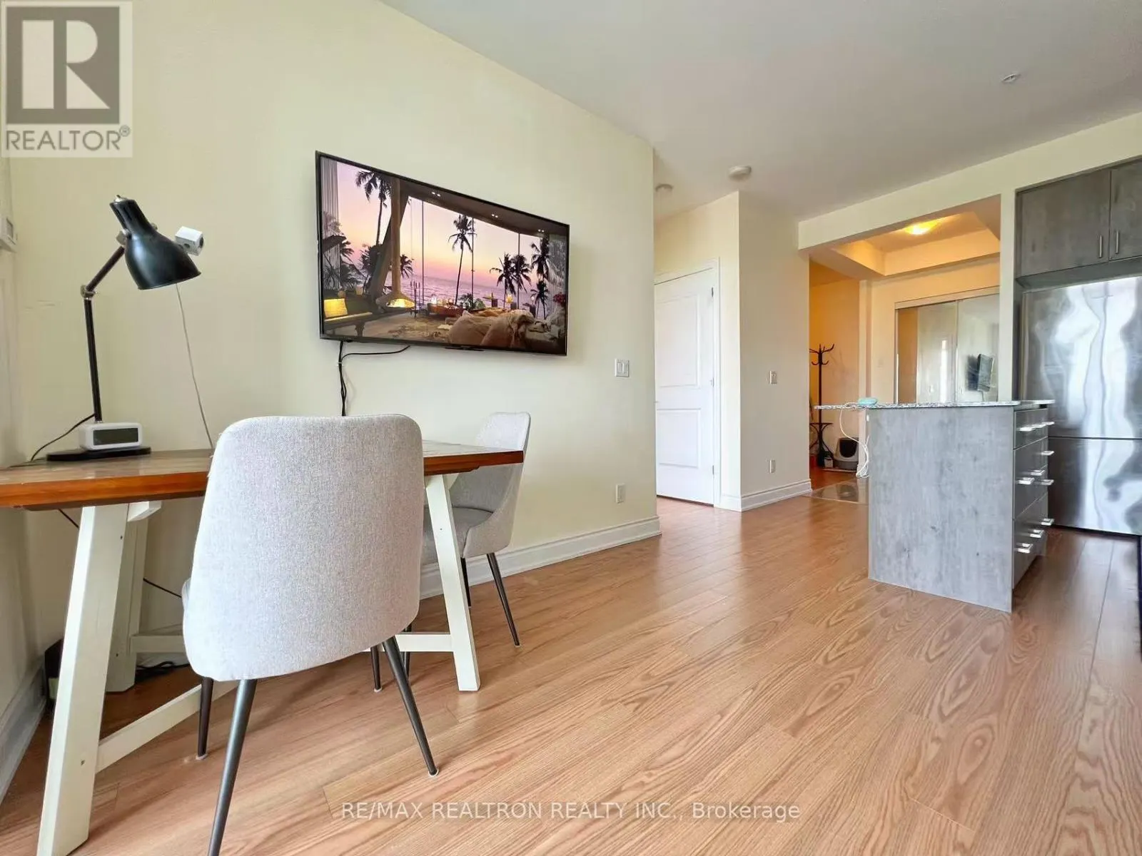 1611 - 9088 YONGE STREET
