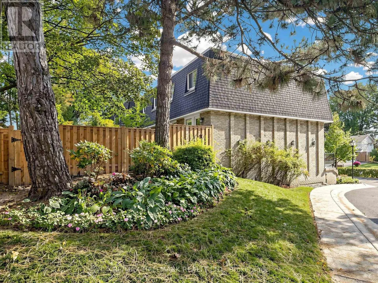 13 - 282 ROYAL ORCHARD BOULEVARD