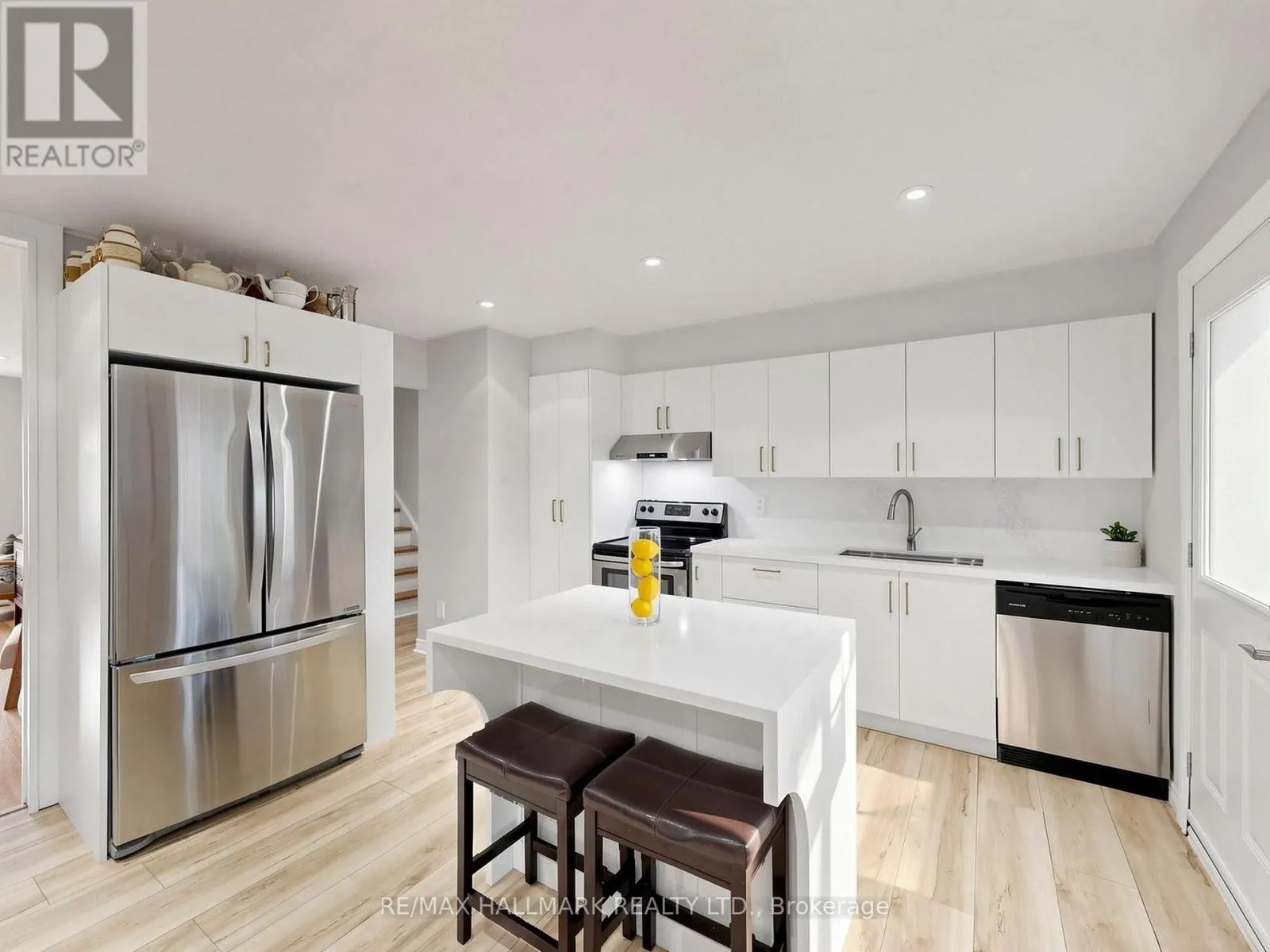 13 - 282 ROYAL ORCHARD BOULEVARD