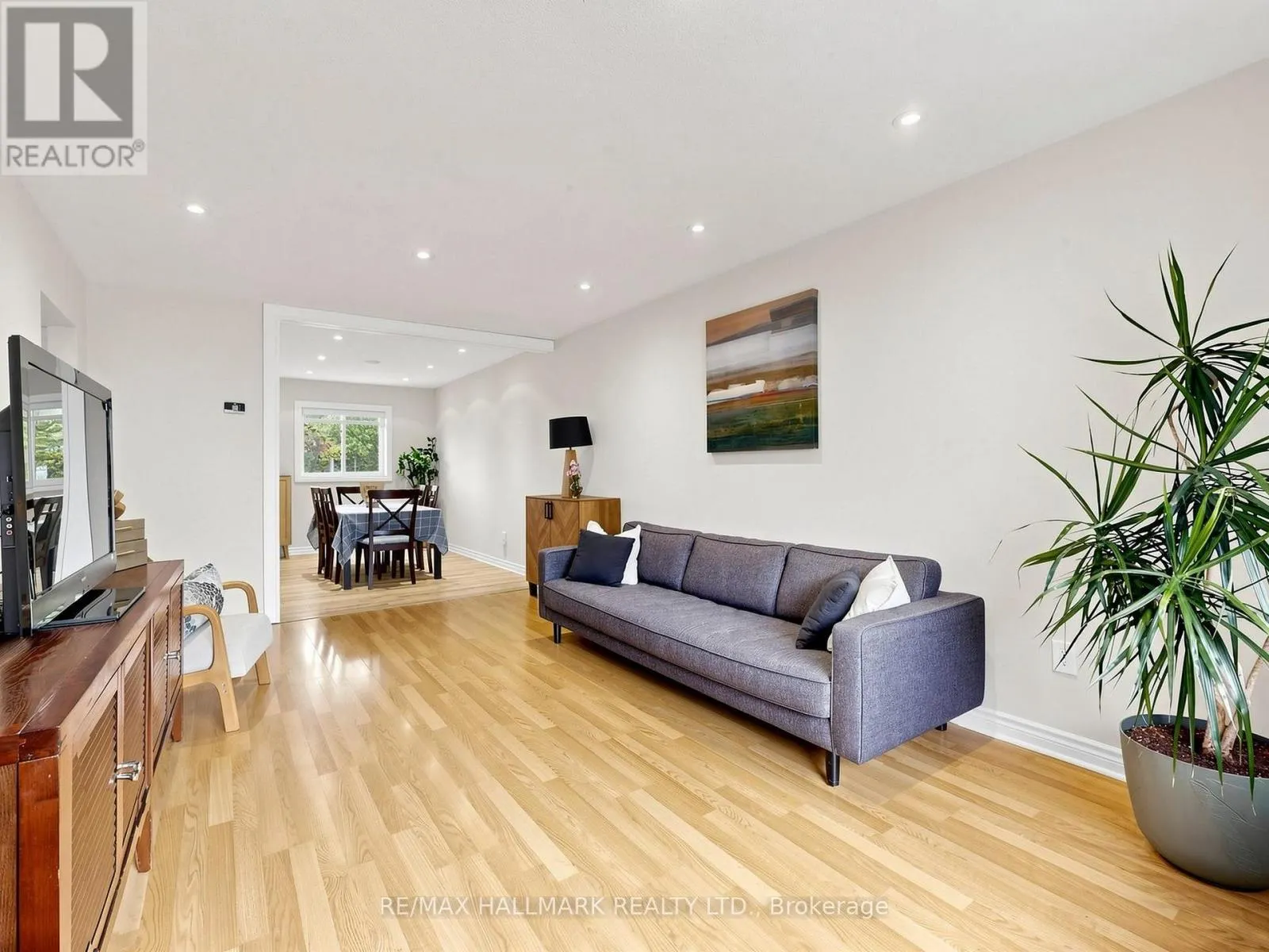 13 - 282 ROYAL ORCHARD BOULEVARD