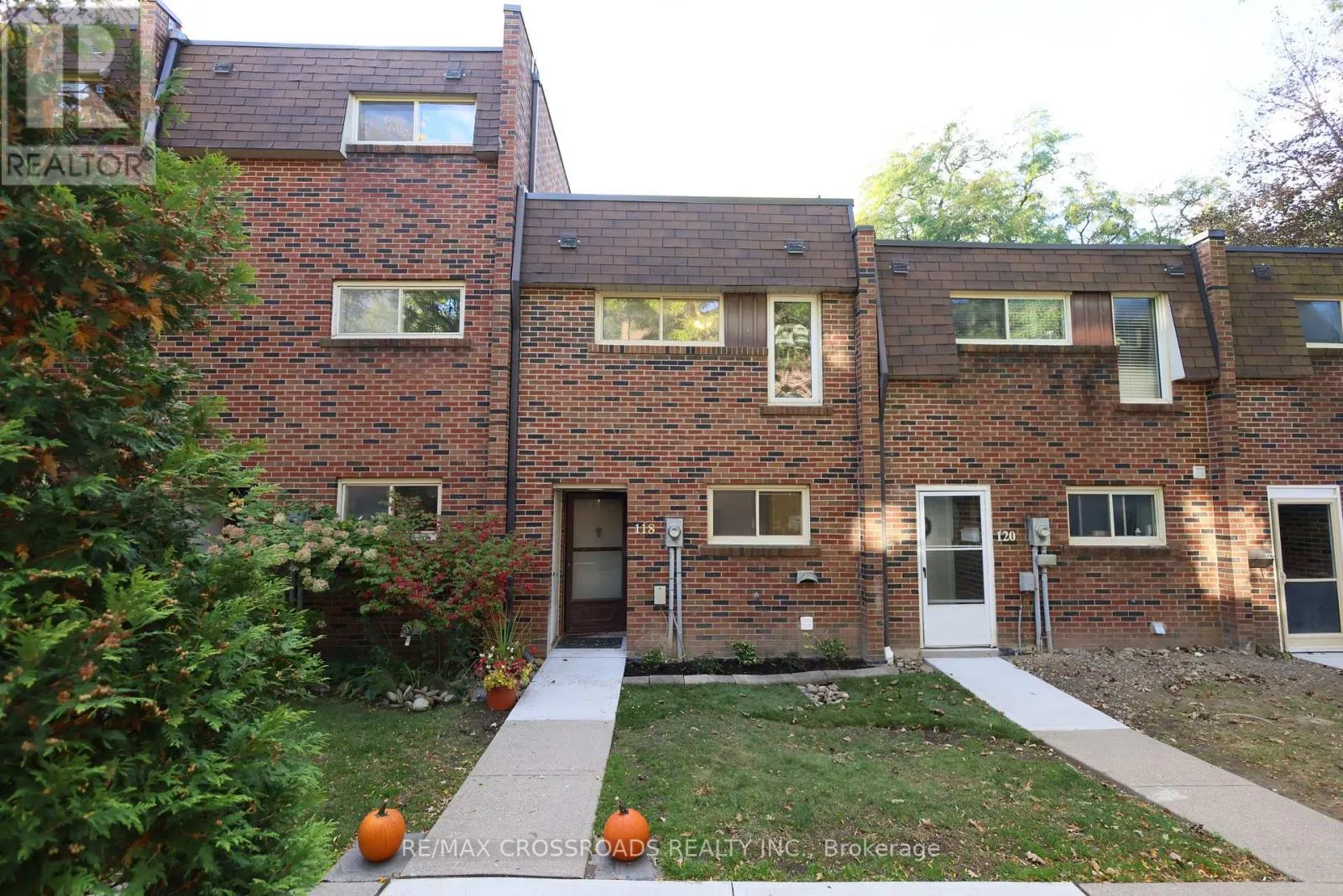 118 WALES AVENUE