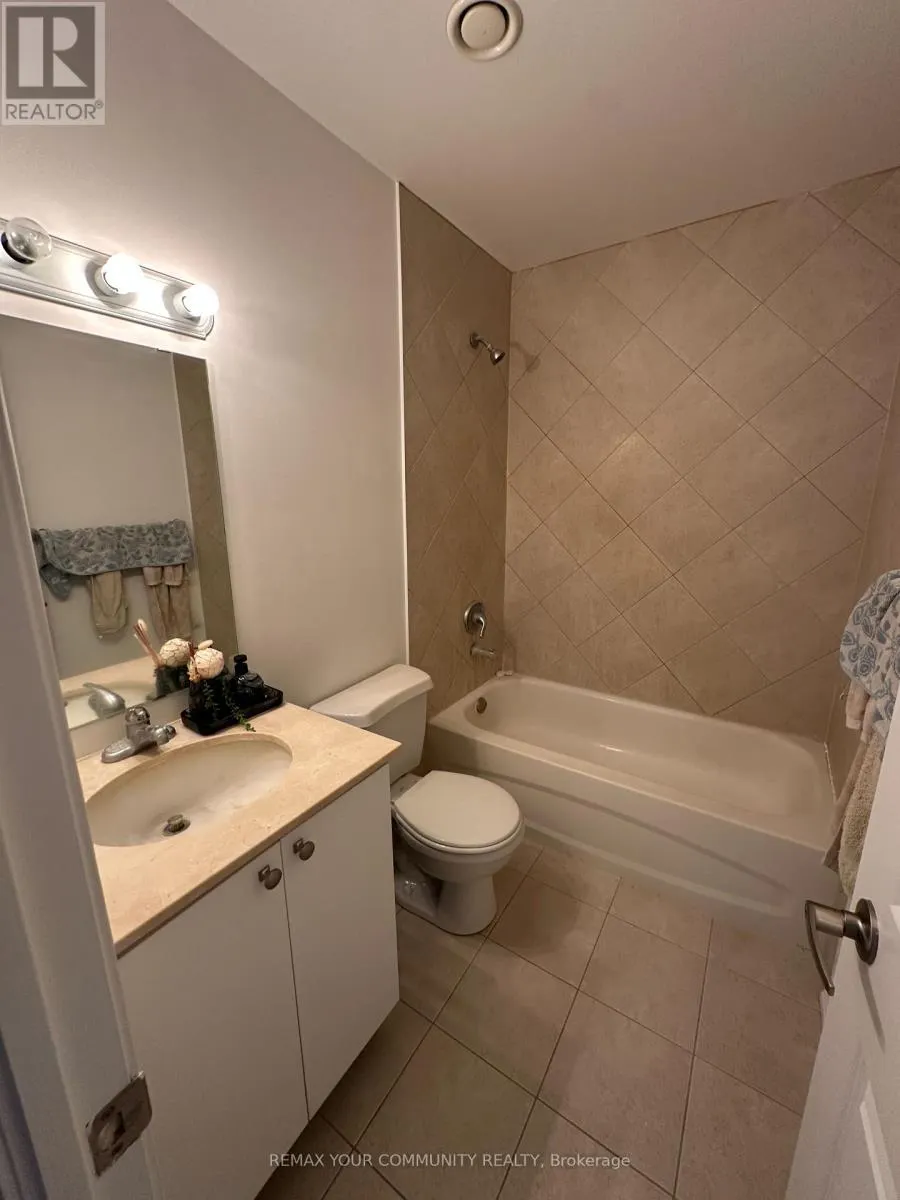 205 - 15450 YONGE STREET