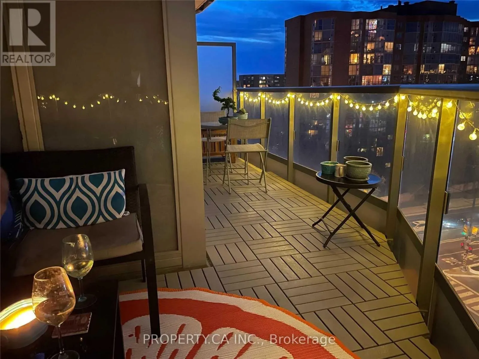 906 - 9471 YONGE STREET