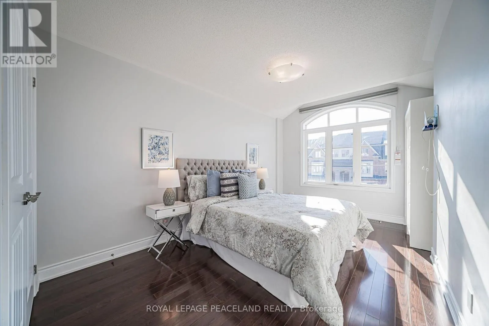 129 LACEWOOD DRIVE