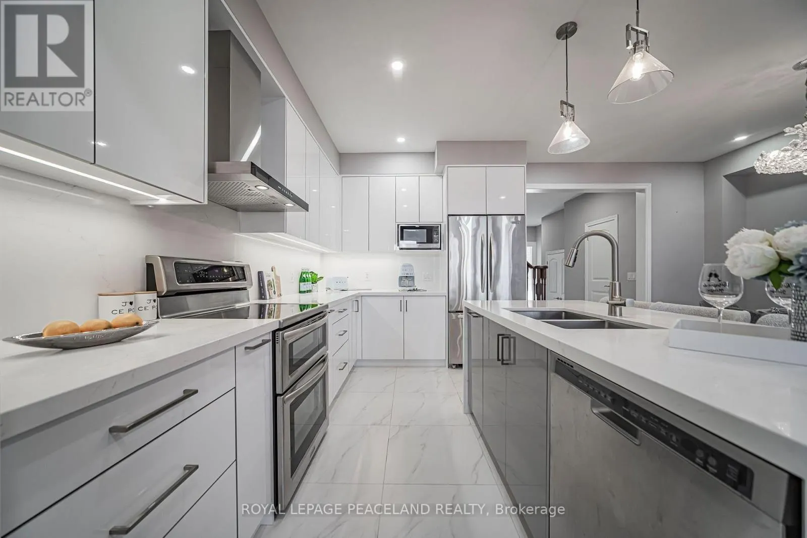 129 LACEWOOD DRIVE