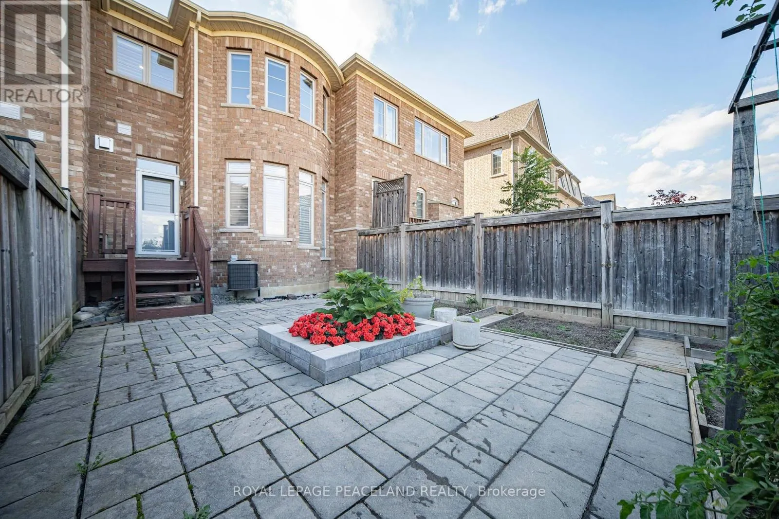 129 LACEWOOD DRIVE