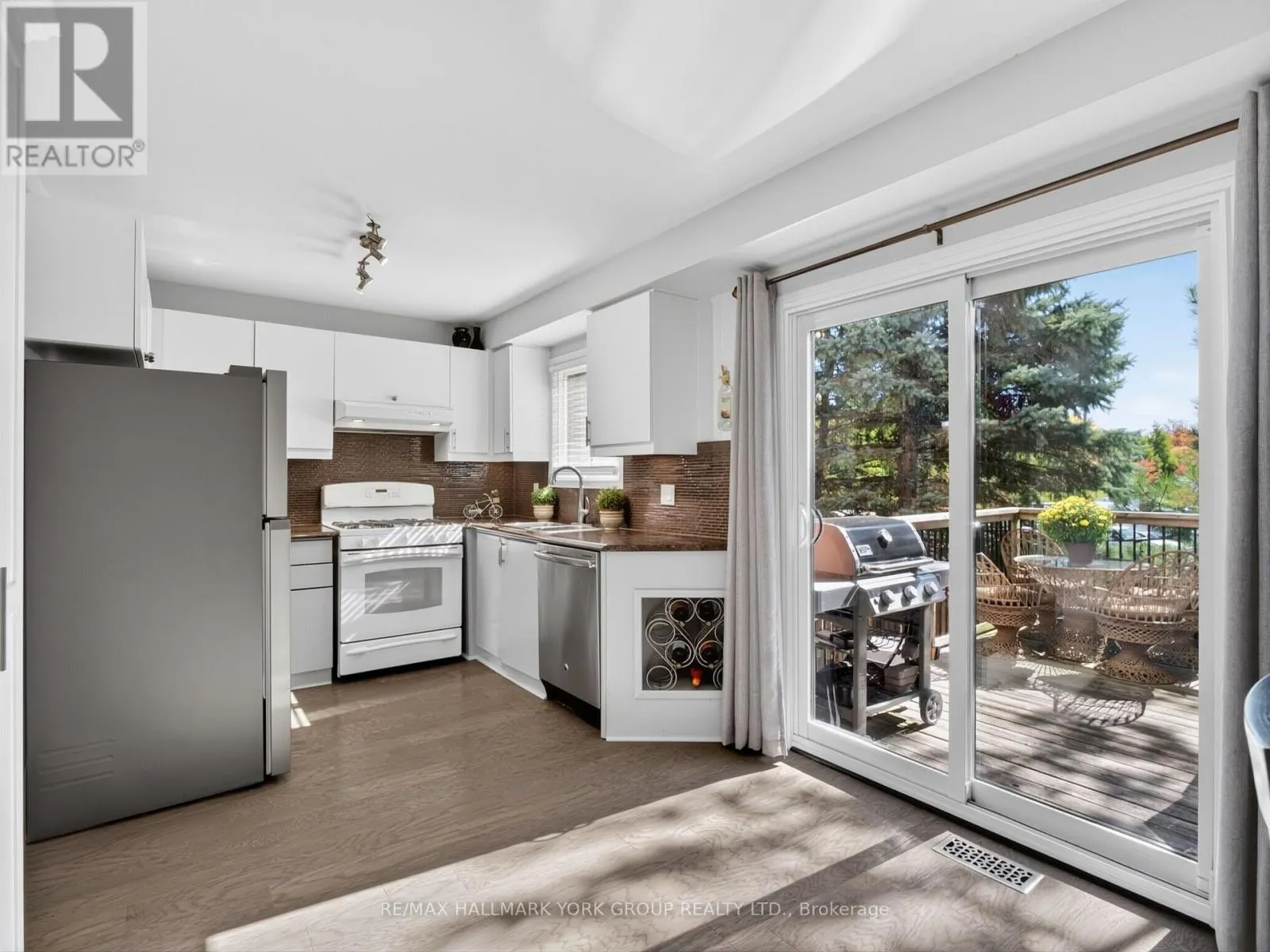 32 - 315 WILKES COURT
