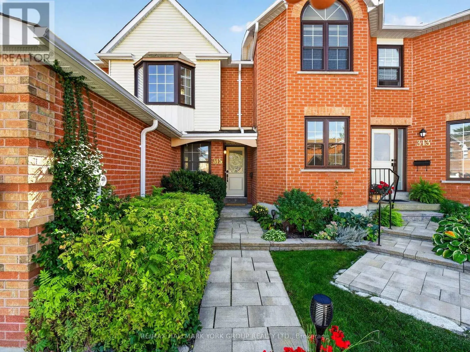 32 - 315 WILKES COURT