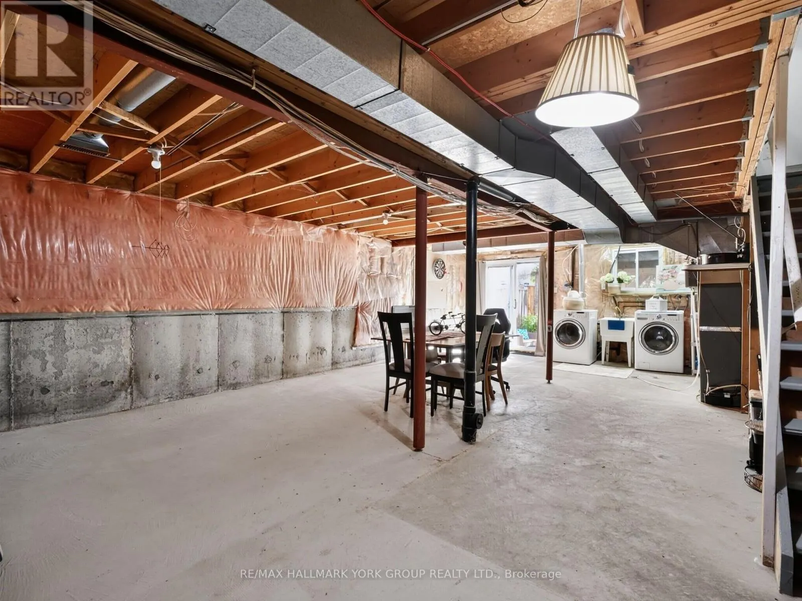32 - 315 WILKES COURT