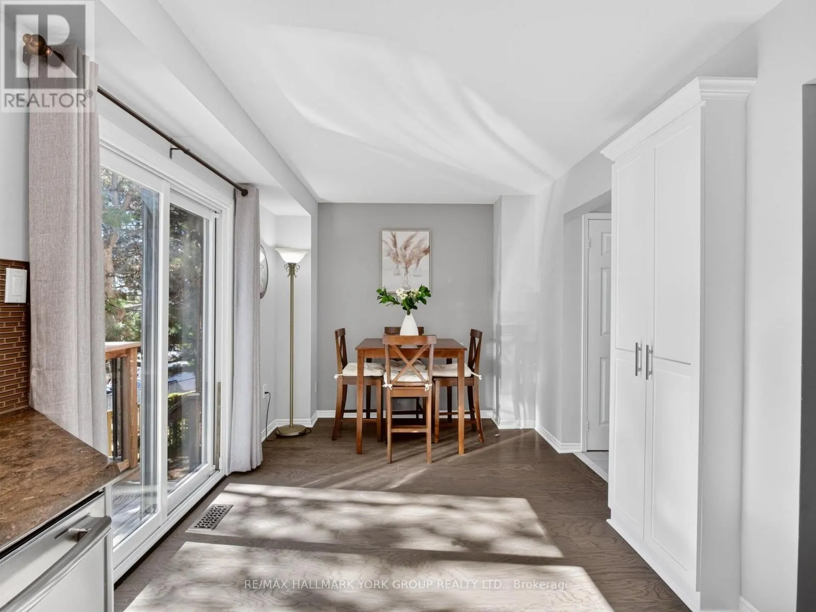 32 - 315 WILKES COURT