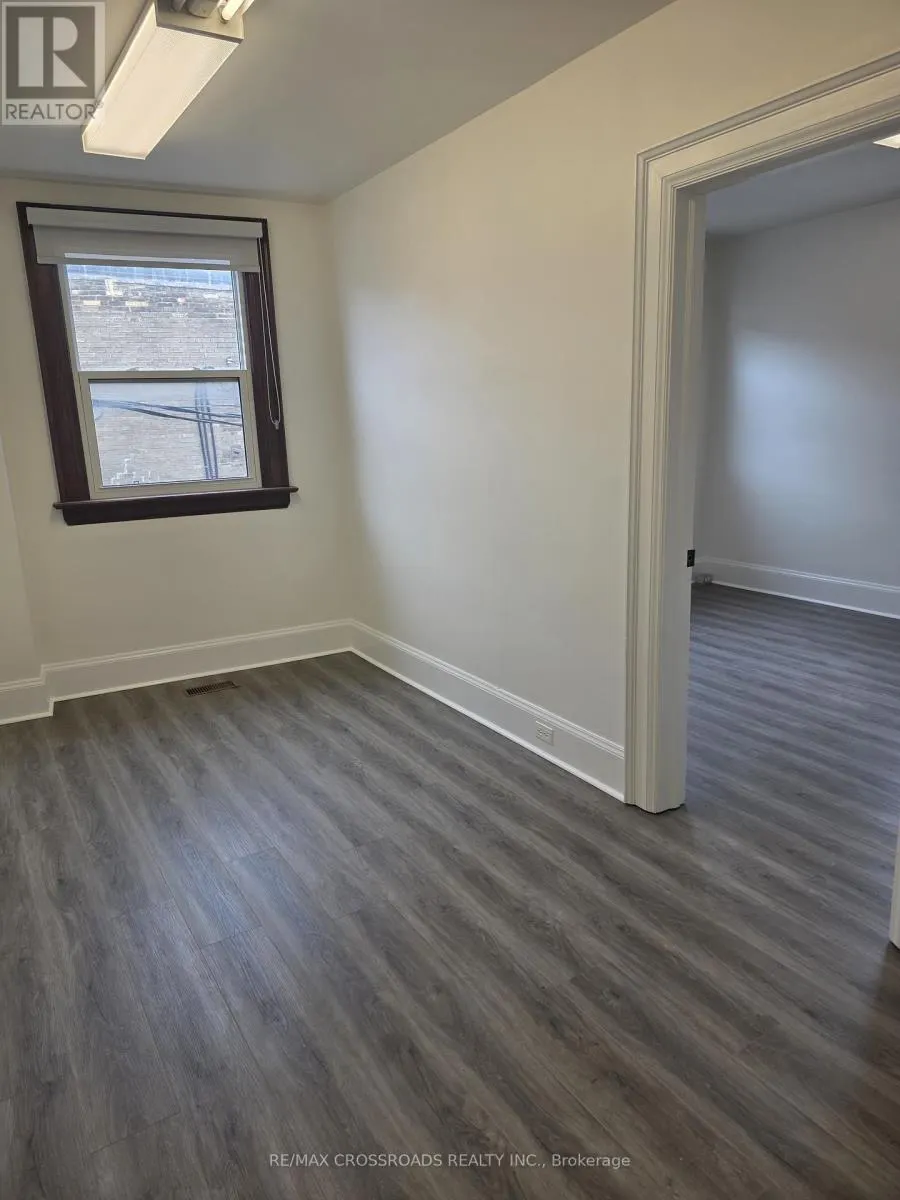 5 - 15221 YONGE STREET