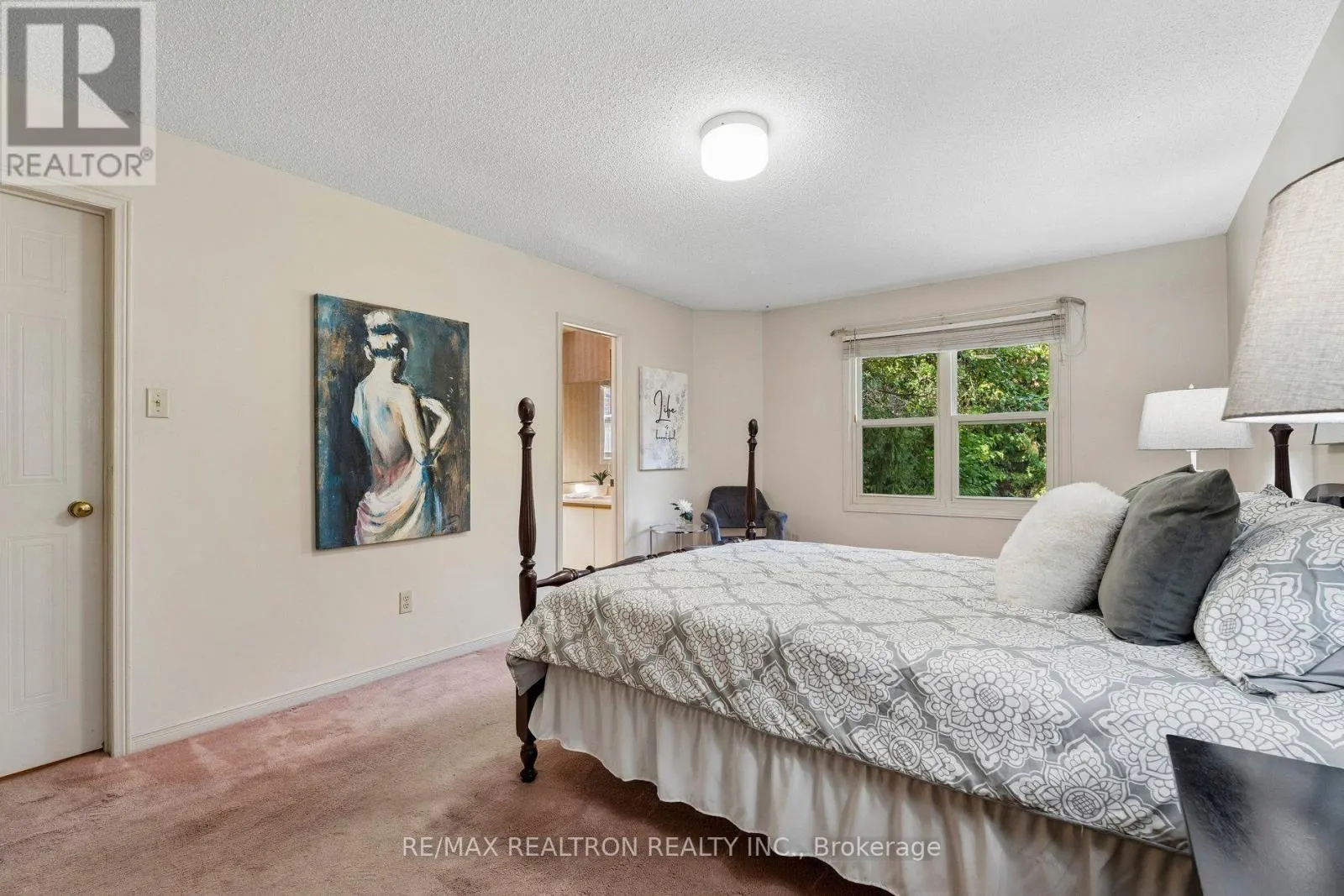 87 PEEVERS CRESCENT