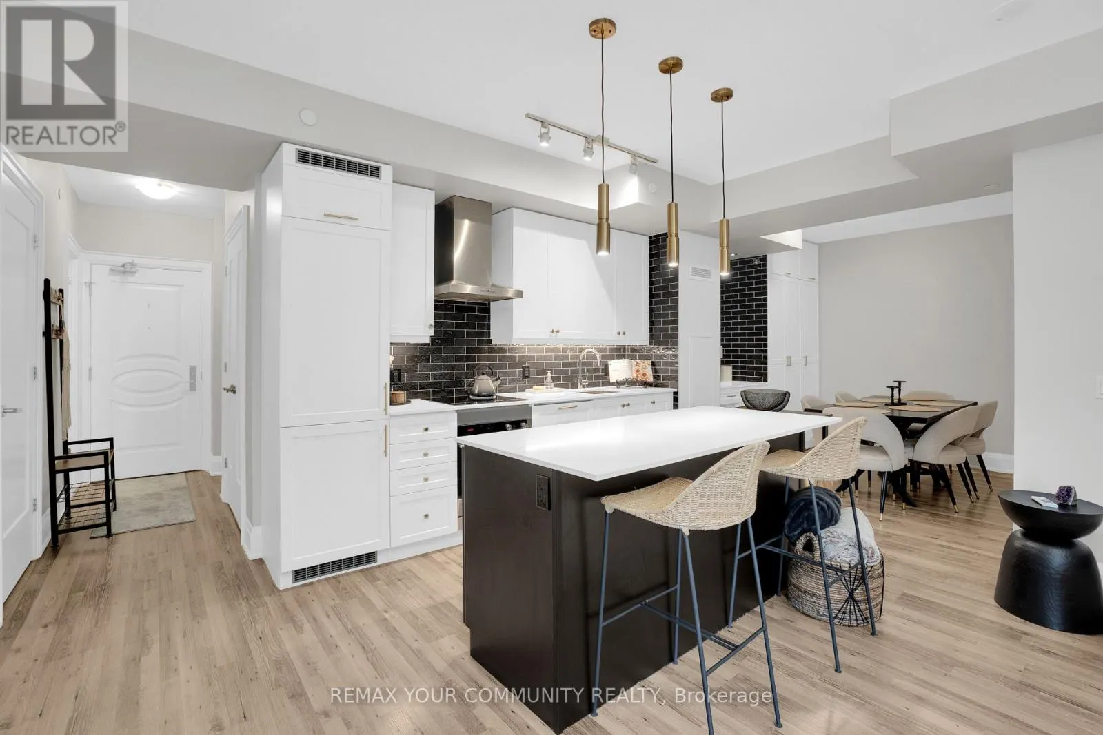 523 - 9085 JANE STREET