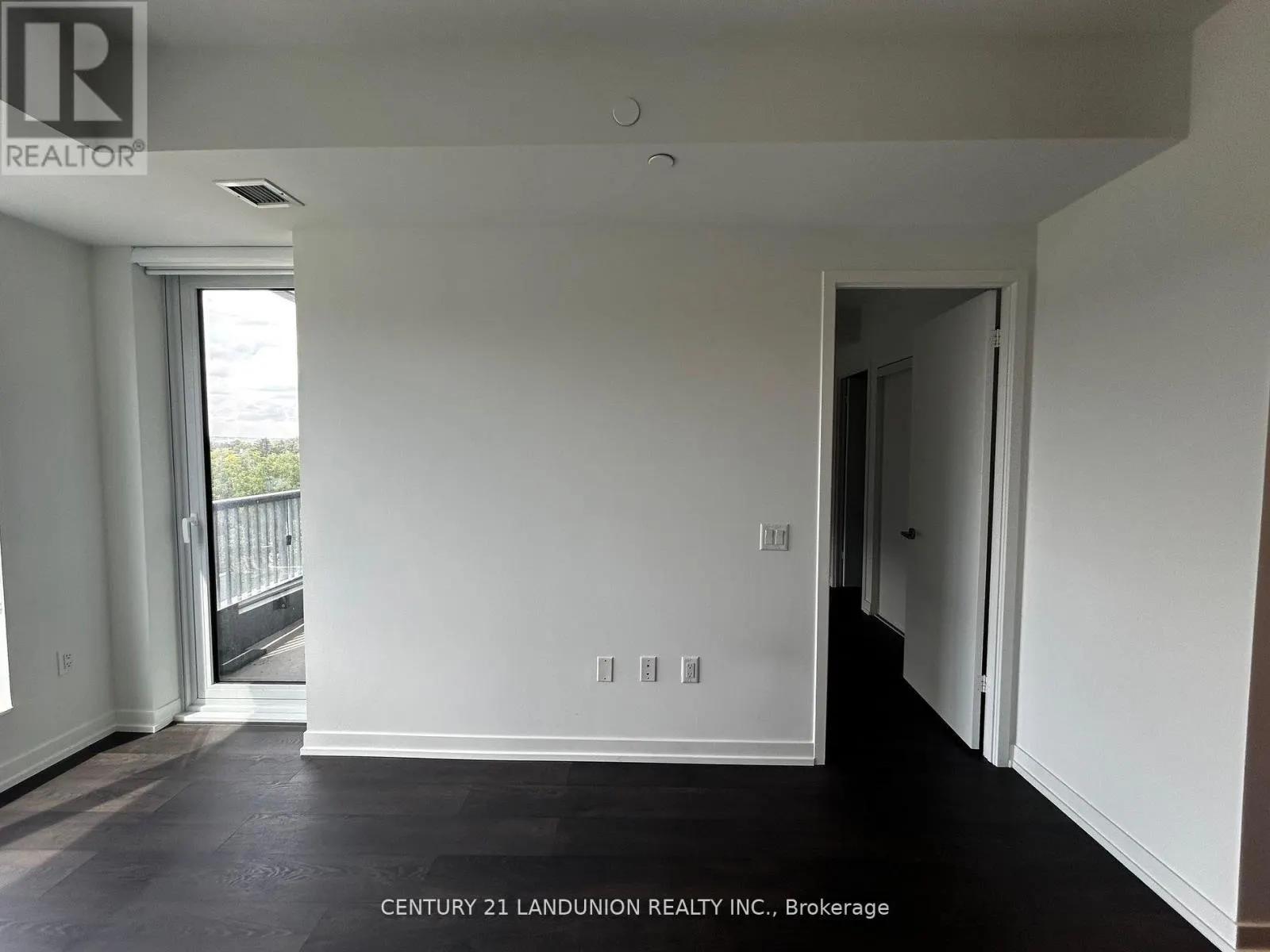 501W - 3 ROSEWATER STREET