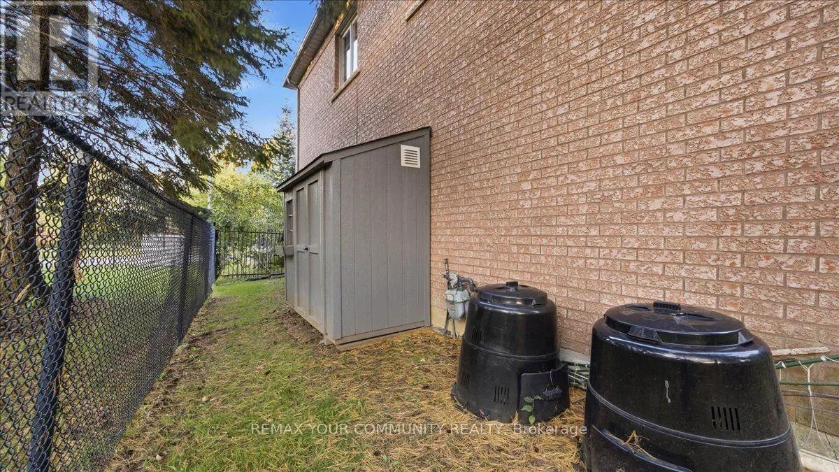 250 ROSELAWN DRIVE