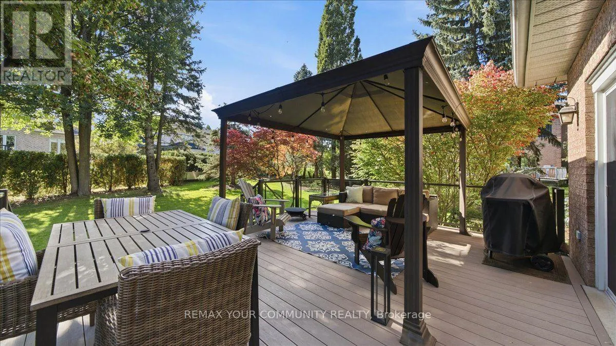 250 ROSELAWN DRIVE