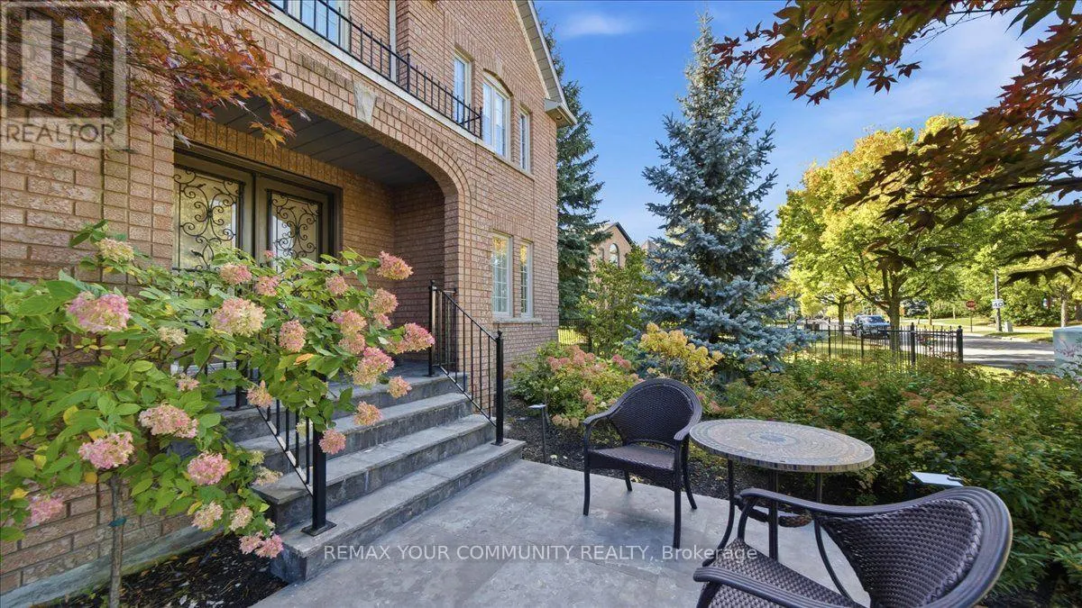 250 ROSELAWN DRIVE