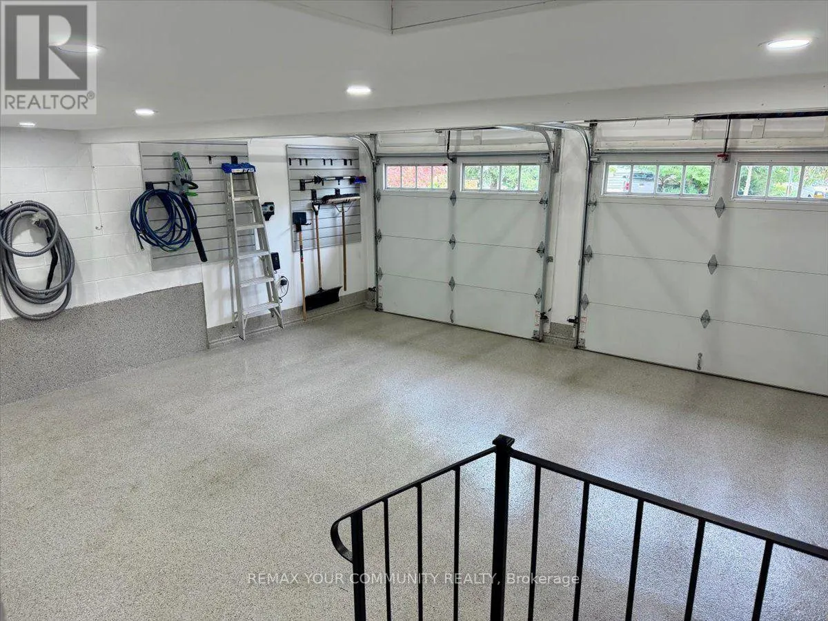 250 ROSELAWN DRIVE