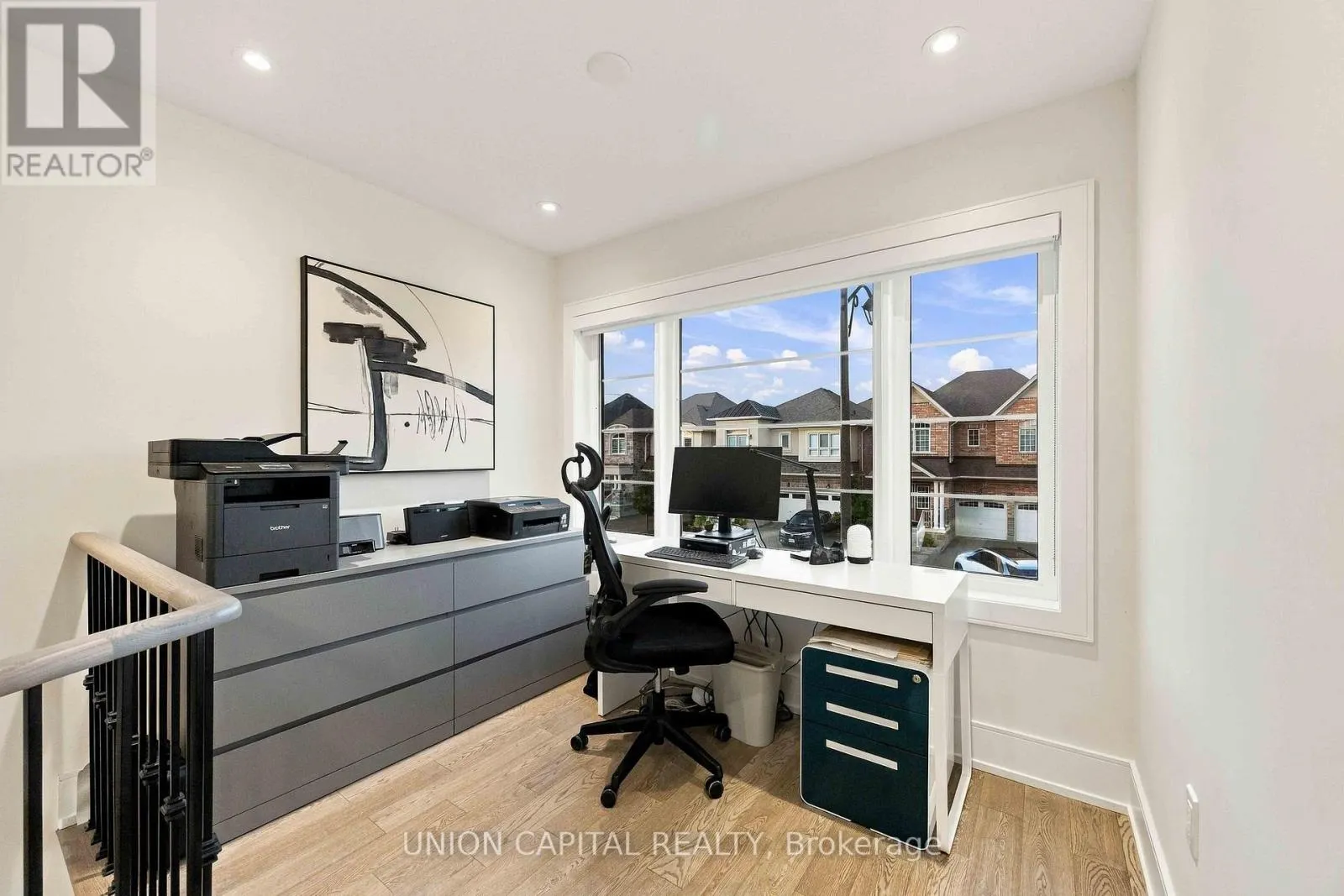 297 SEAVIEW HEIGHTS