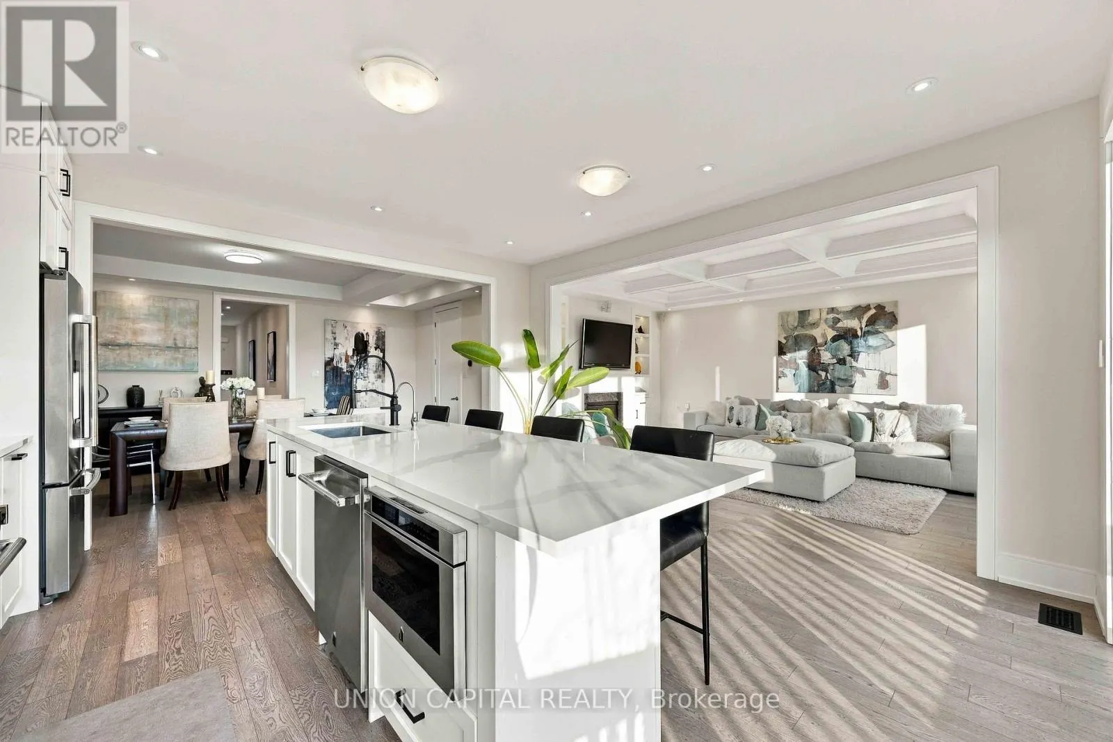 297 SEAVIEW HEIGHTS