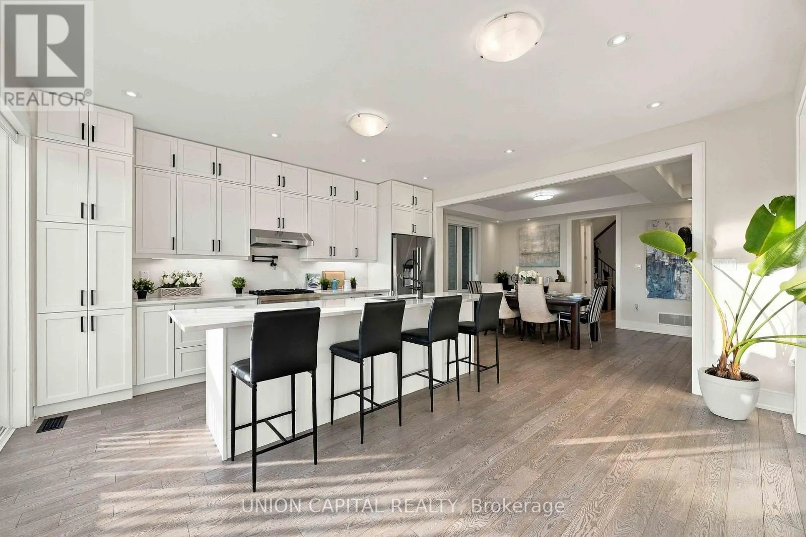 297 SEAVIEW HEIGHTS