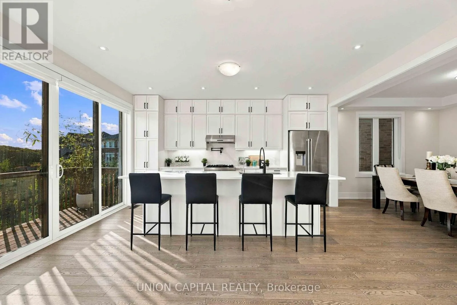 297 SEAVIEW HEIGHTS