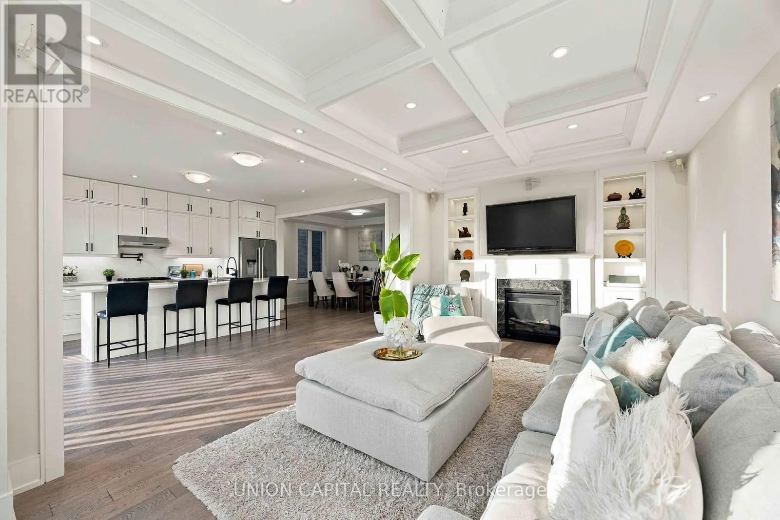 297 SEAVIEW HEIGHTS