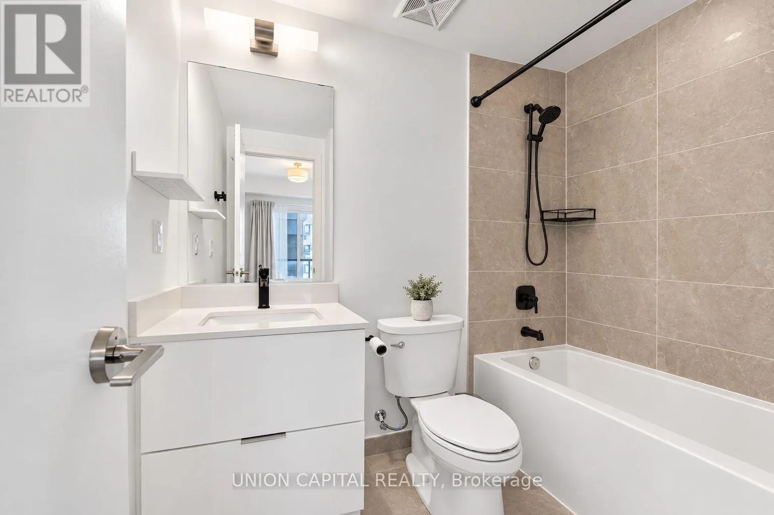 1227 - 8 DAVID EYER ROAD