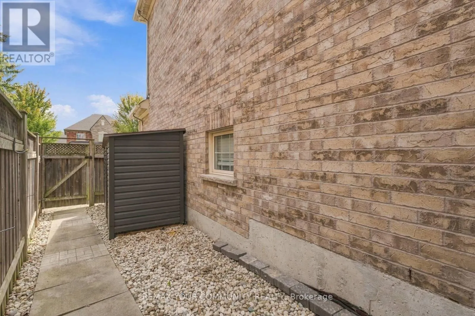 38 DIMARINO DRIVE