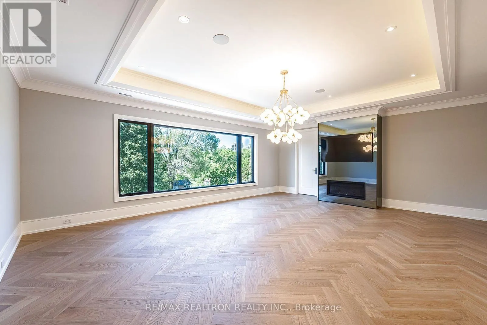 28 SCOTT DRIVE