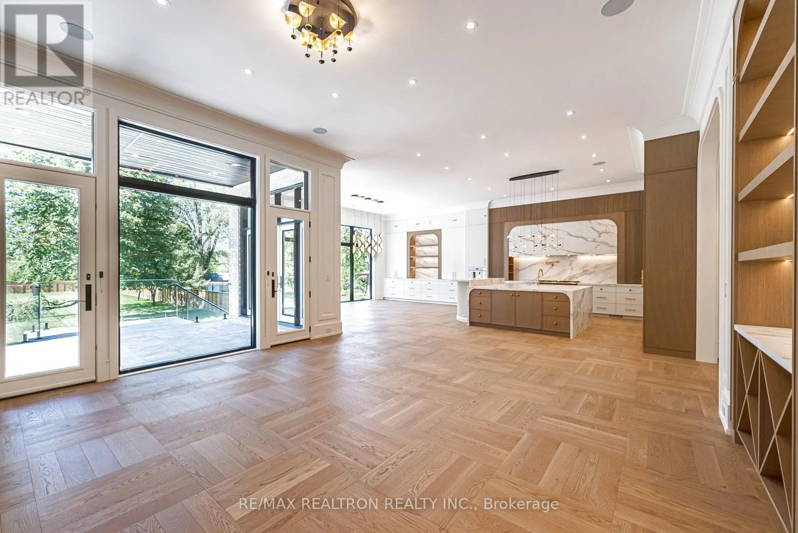 28 SCOTT DRIVE