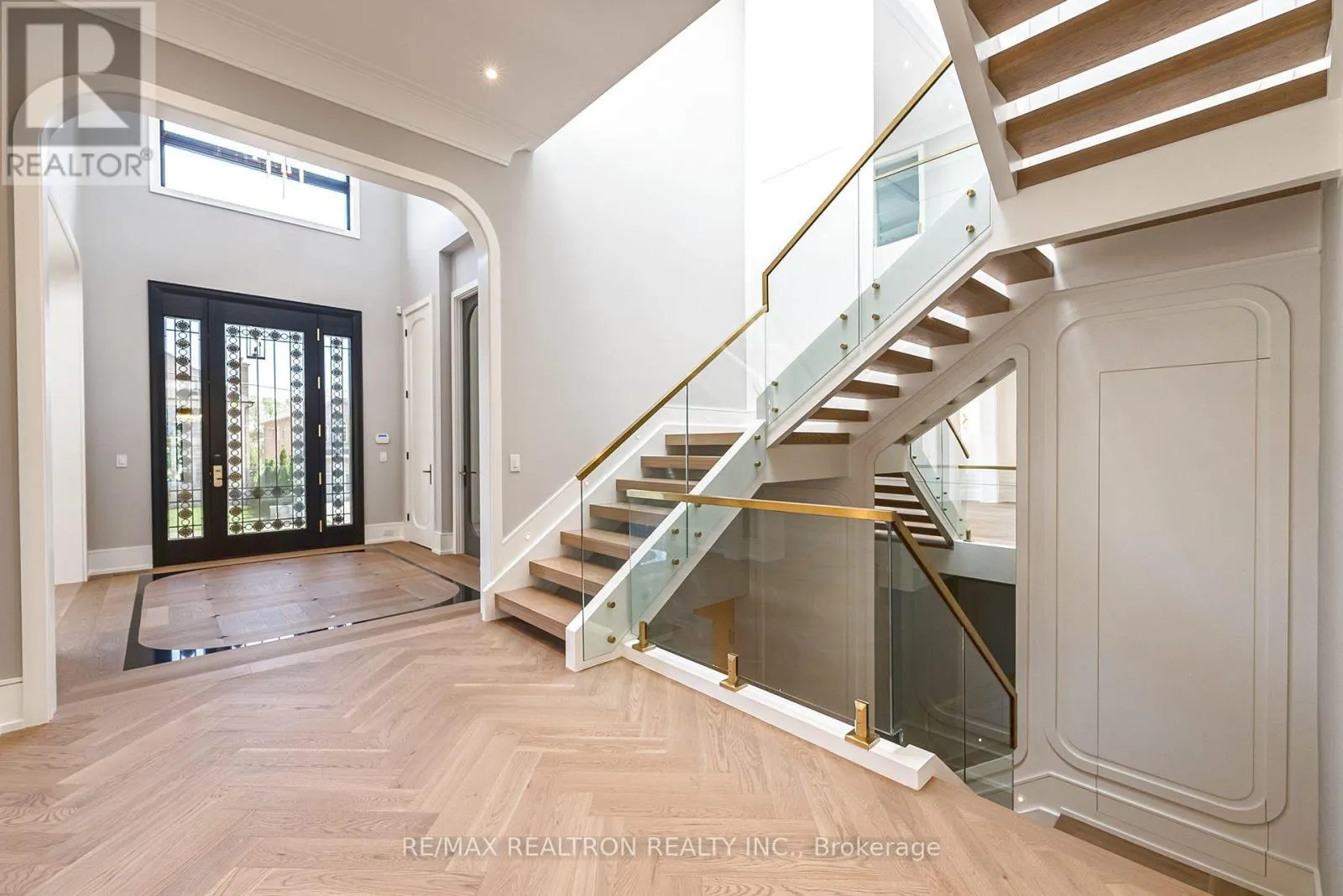 28 SCOTT DRIVE