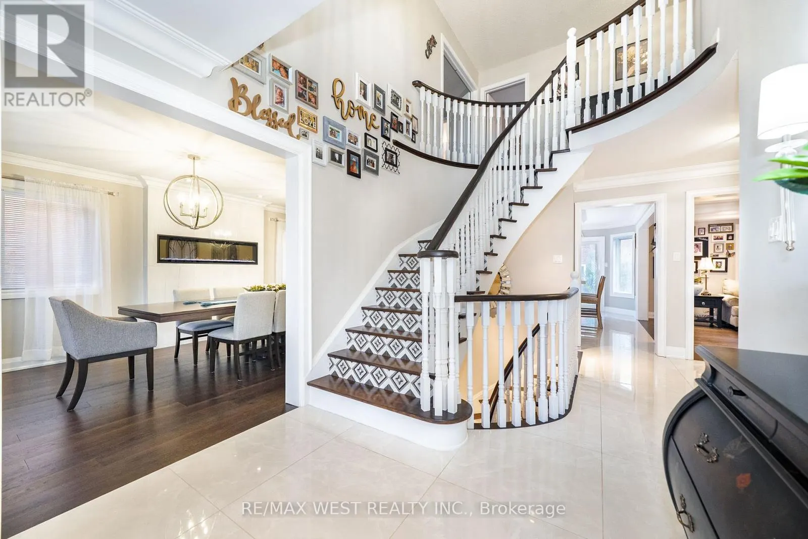 98 ARROWHEAD DRIVE