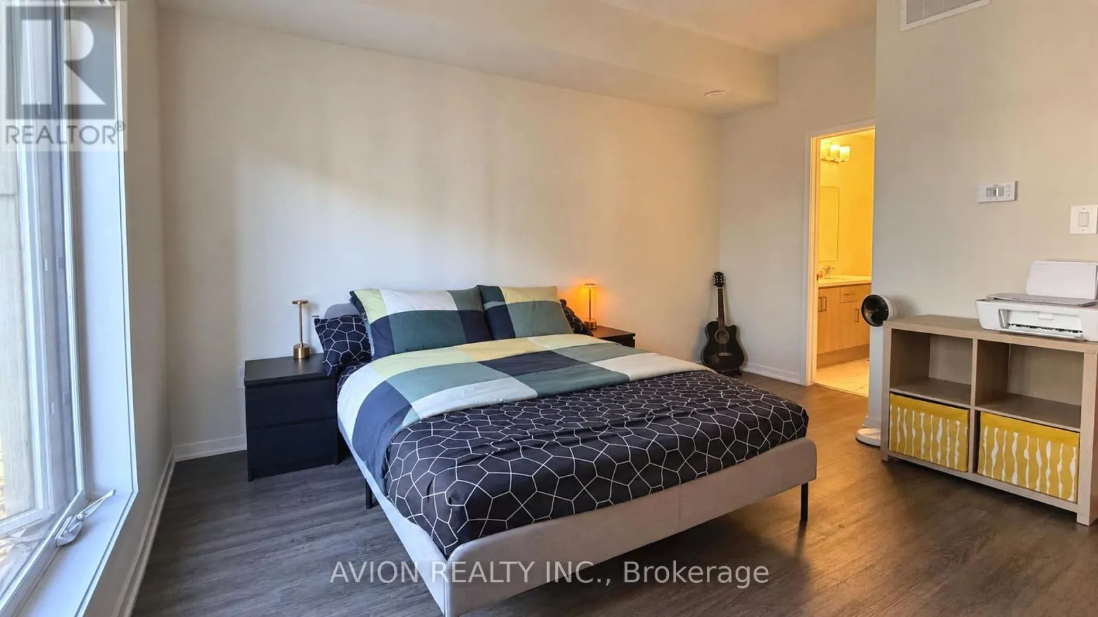 99 - 10 ALMOND BLOSSOM MEWS