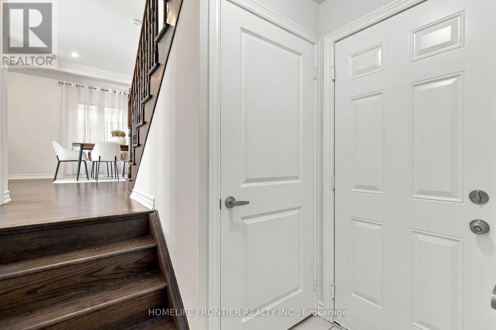 1526 FARROW CRESCENT