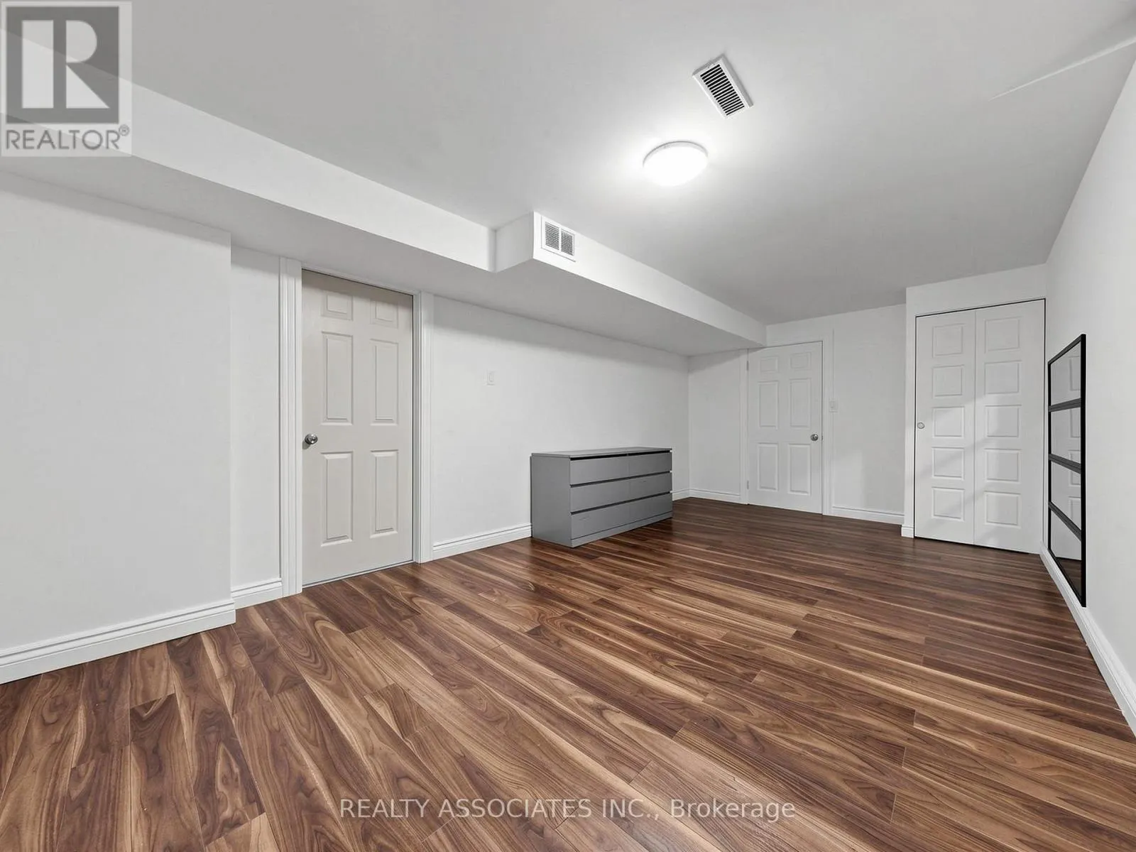 96 ZINNIA PLACE S
