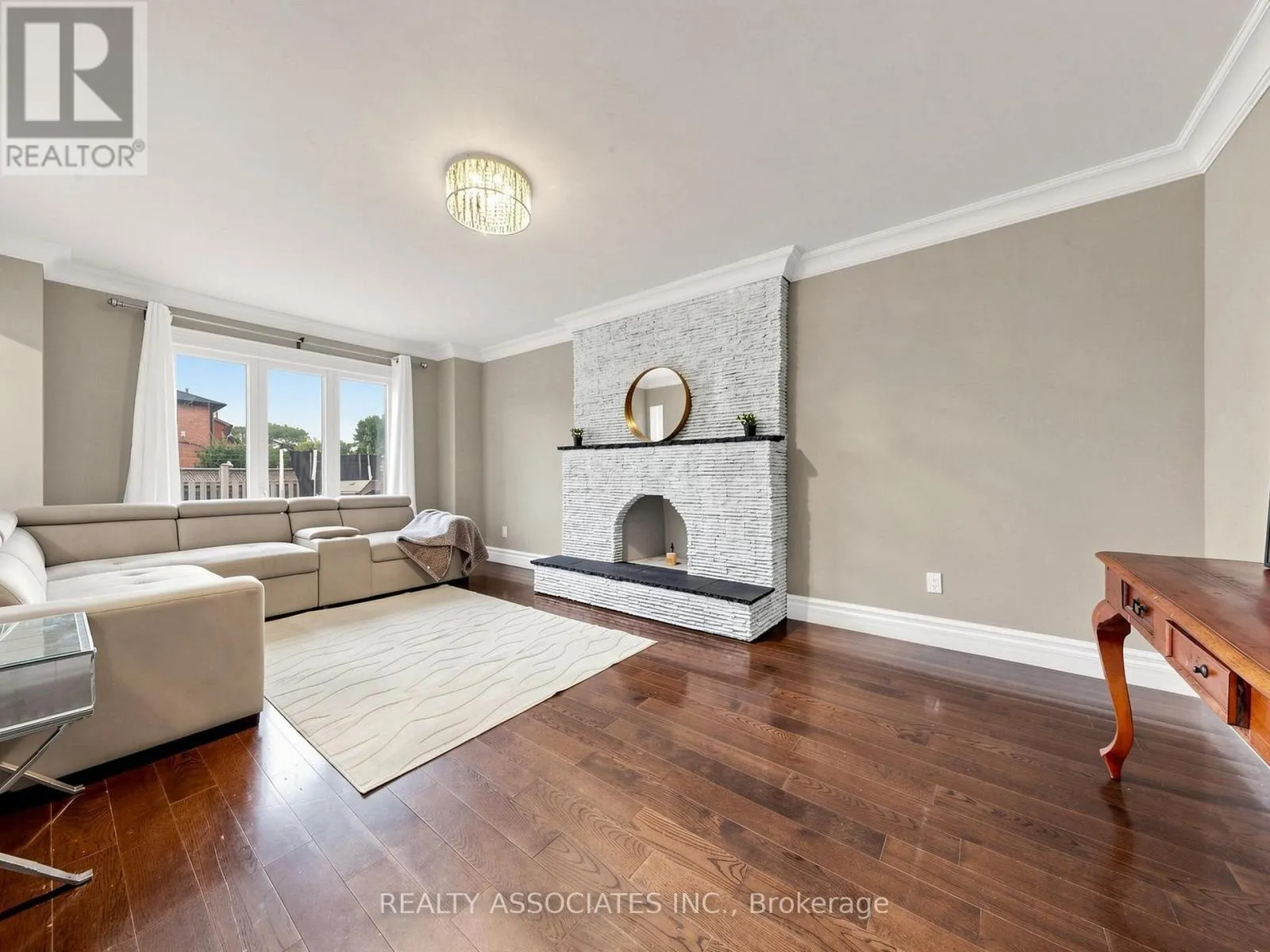 96 ZINNIA PLACE S