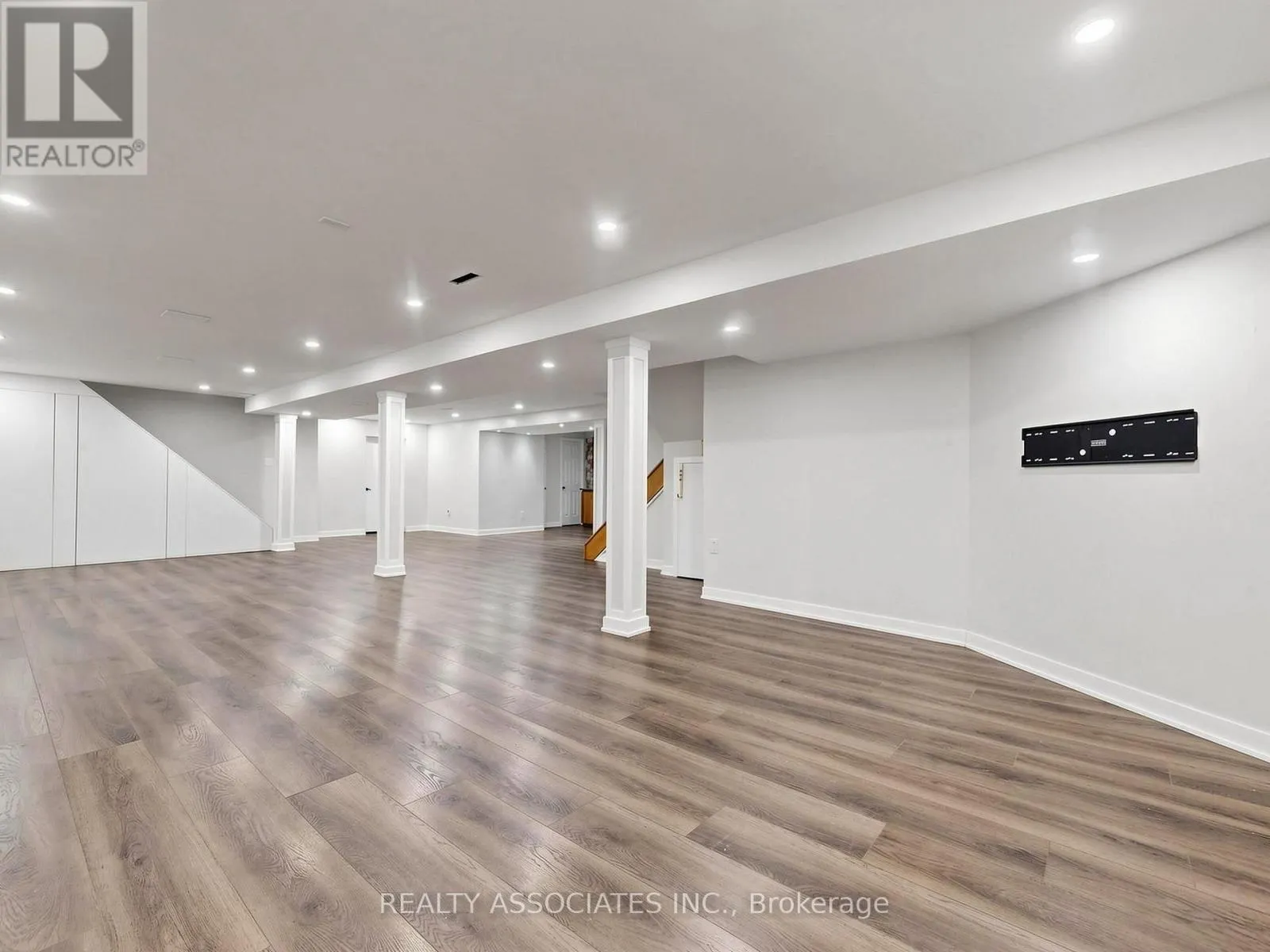96 ZINNIA PLACE S