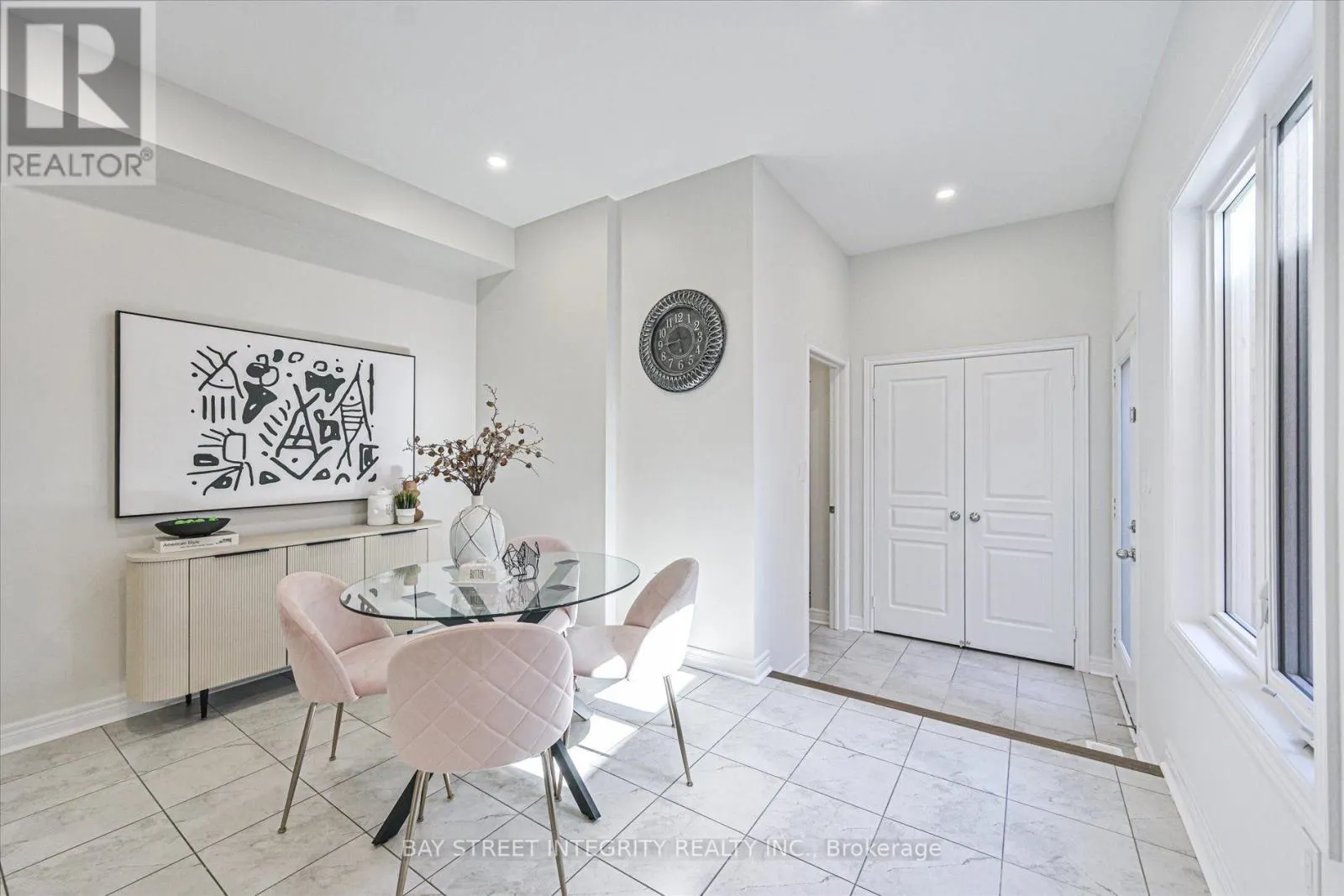 371 WILLIAM FORSTER ROAD