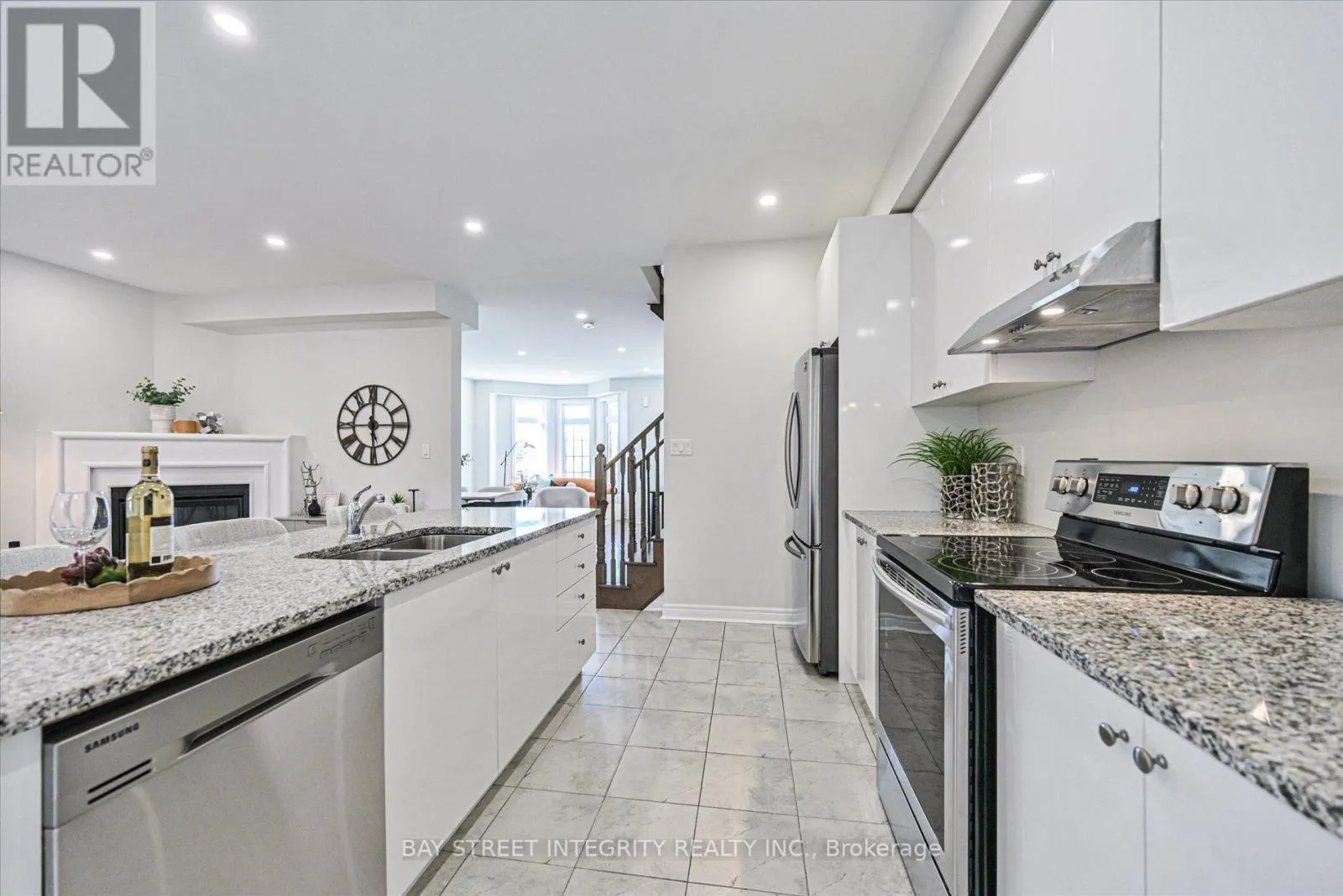371 WILLIAM FORSTER ROAD