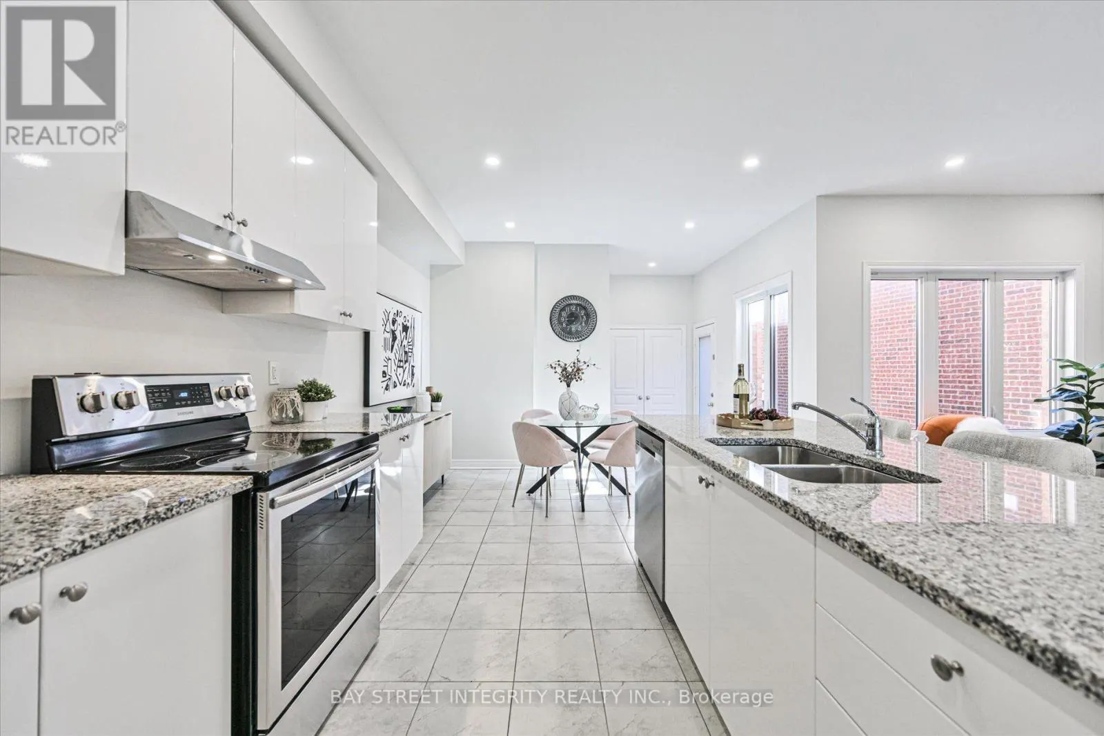 371 WILLIAM FORSTER ROAD