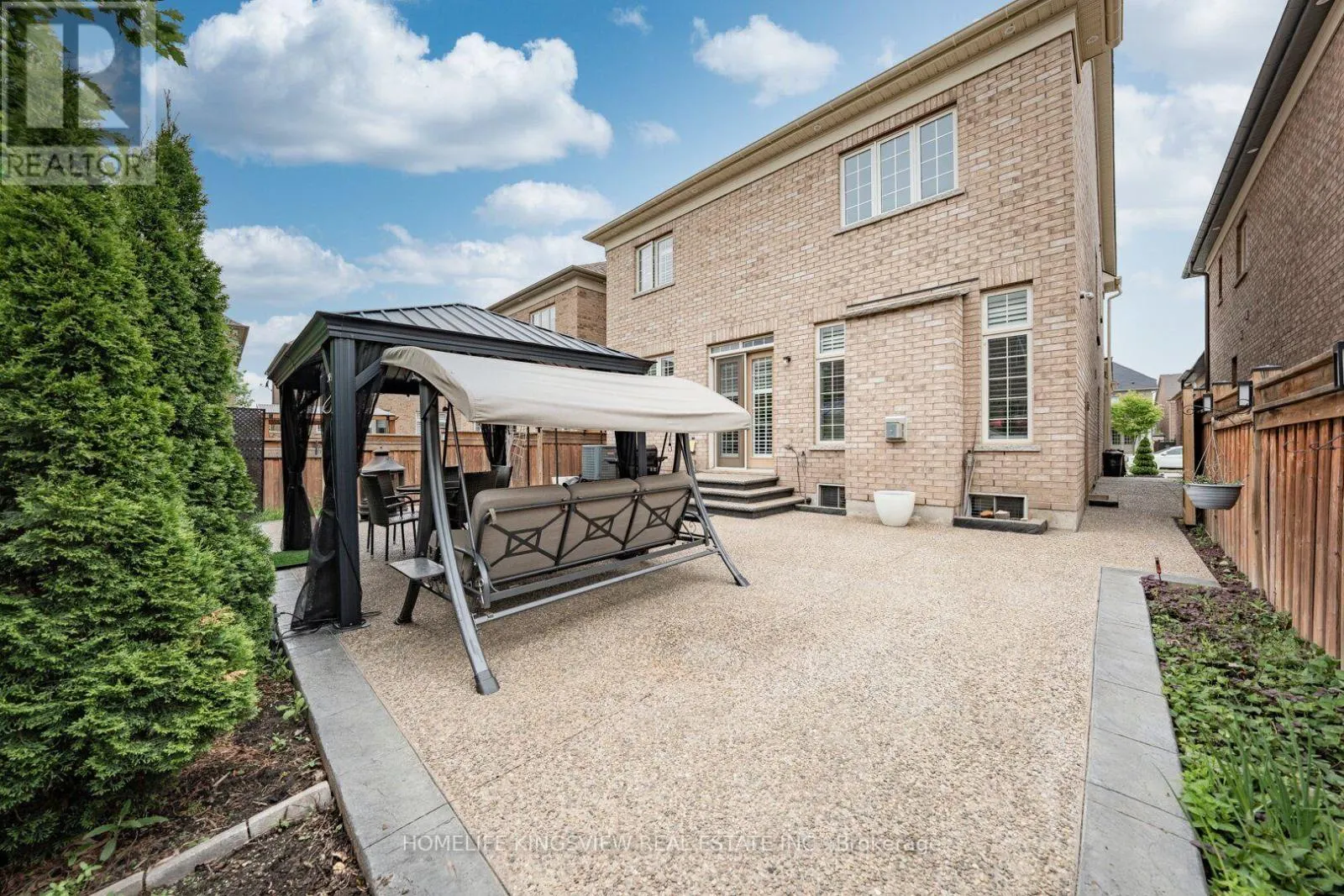 61 ROSS VENNARE CRESCENT