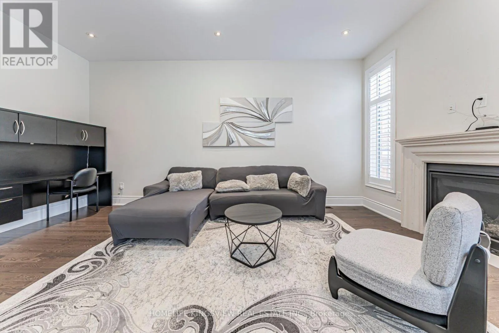 61 ROSS VENNARE CRESCENT