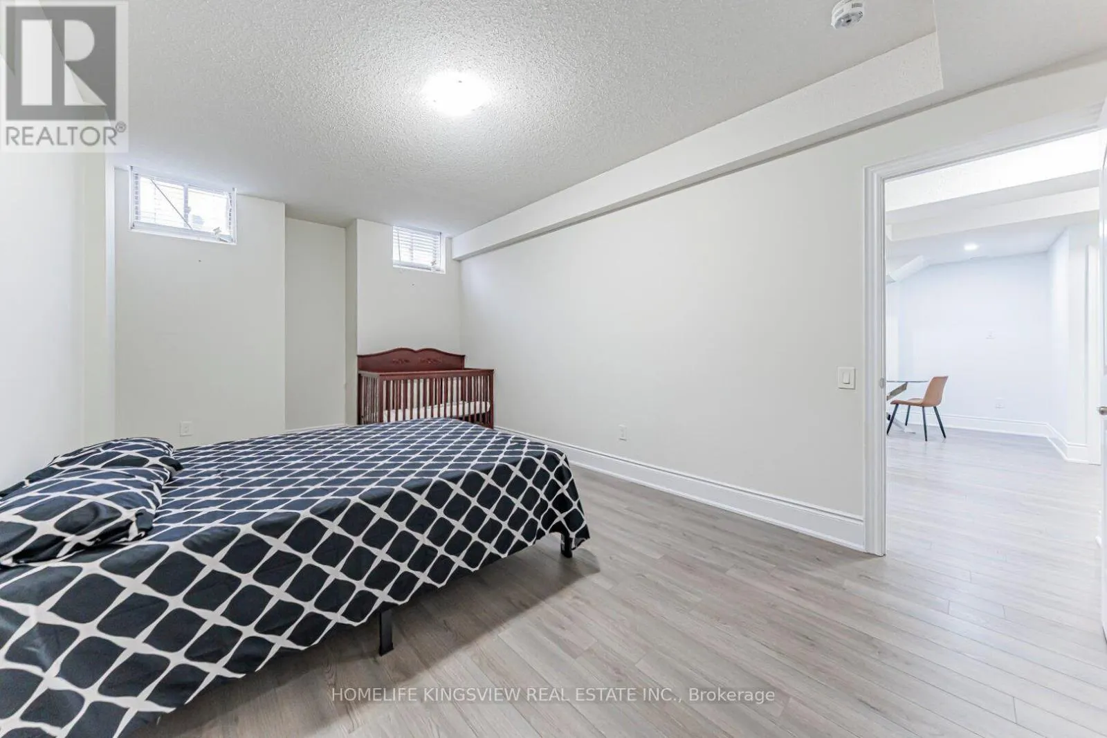 61 ROSS VENNARE CRESCENT