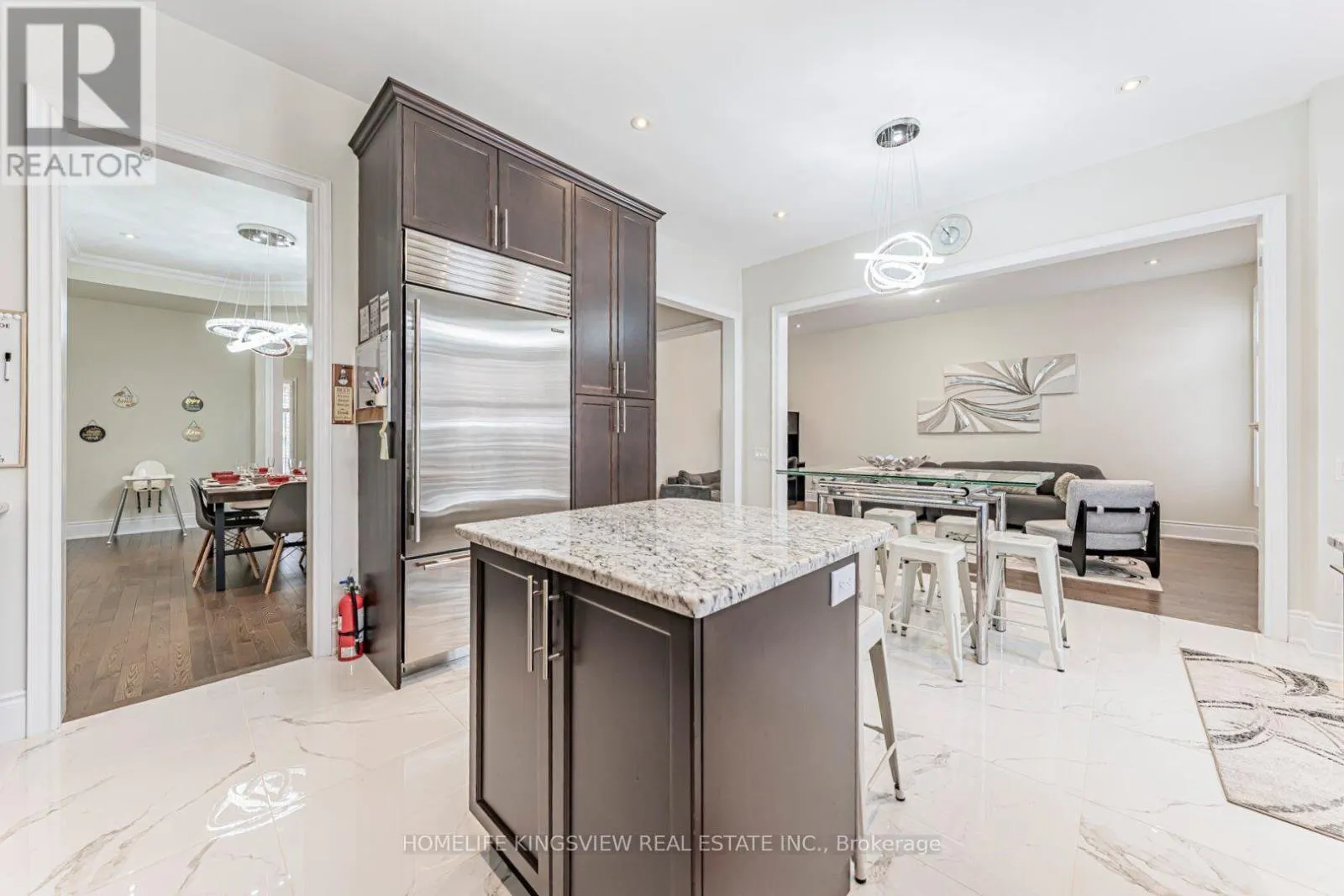61 ROSS VENNARE CRESCENT