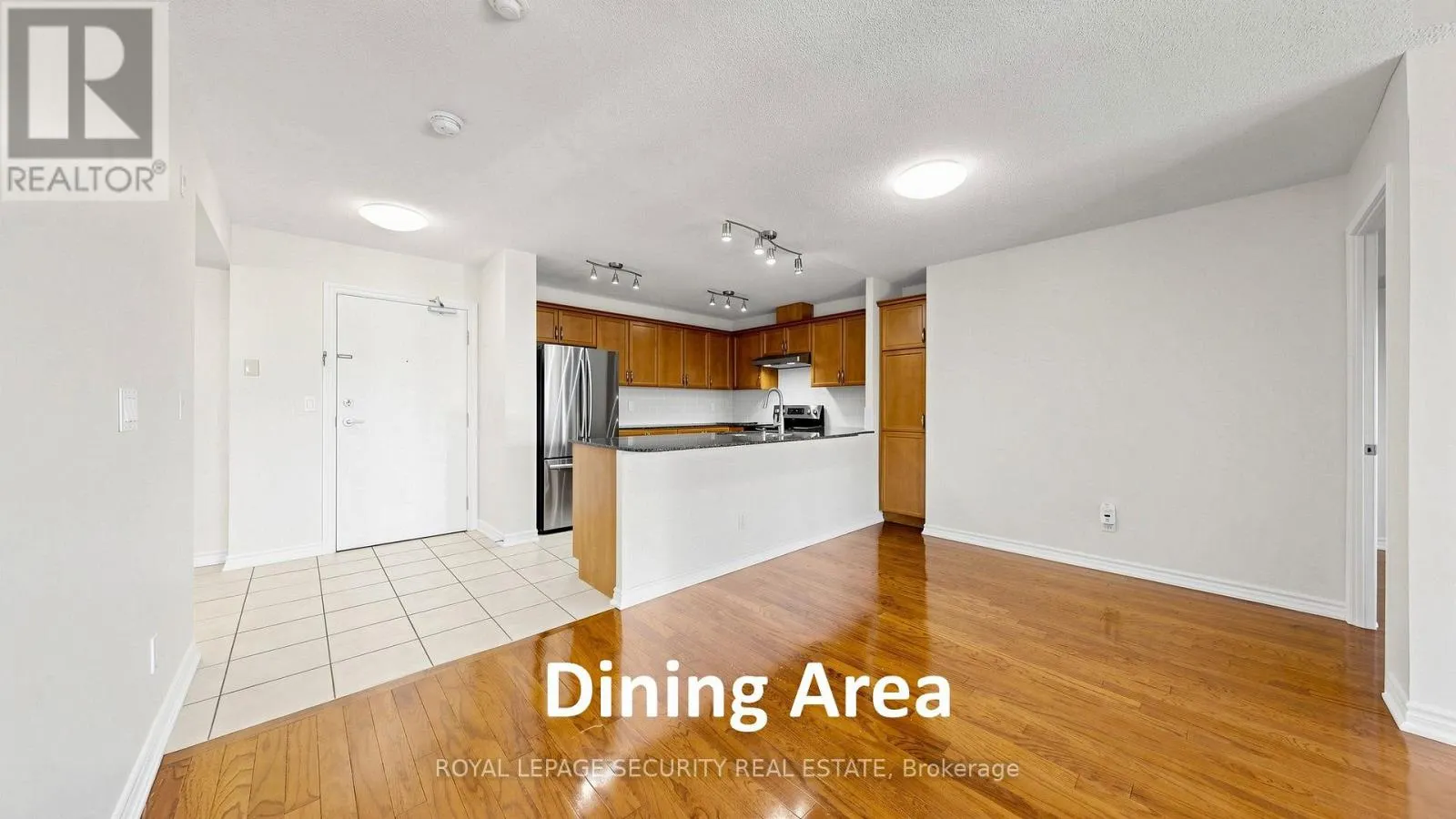 406 - 8026 KIPLING AVENUE