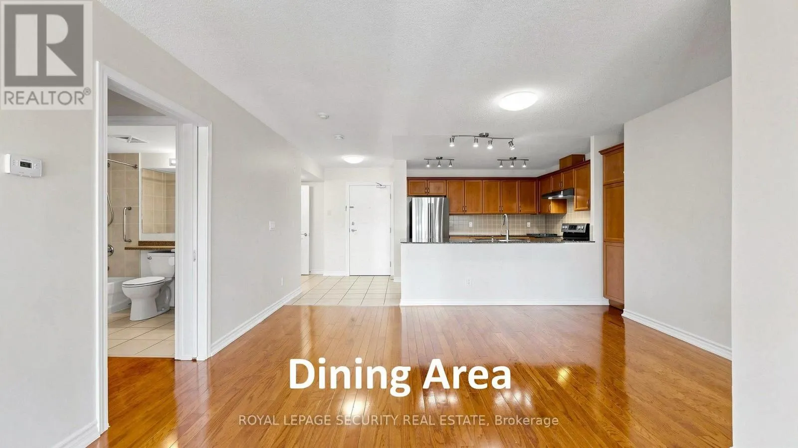 406 - 8026 KIPLING AVENUE
