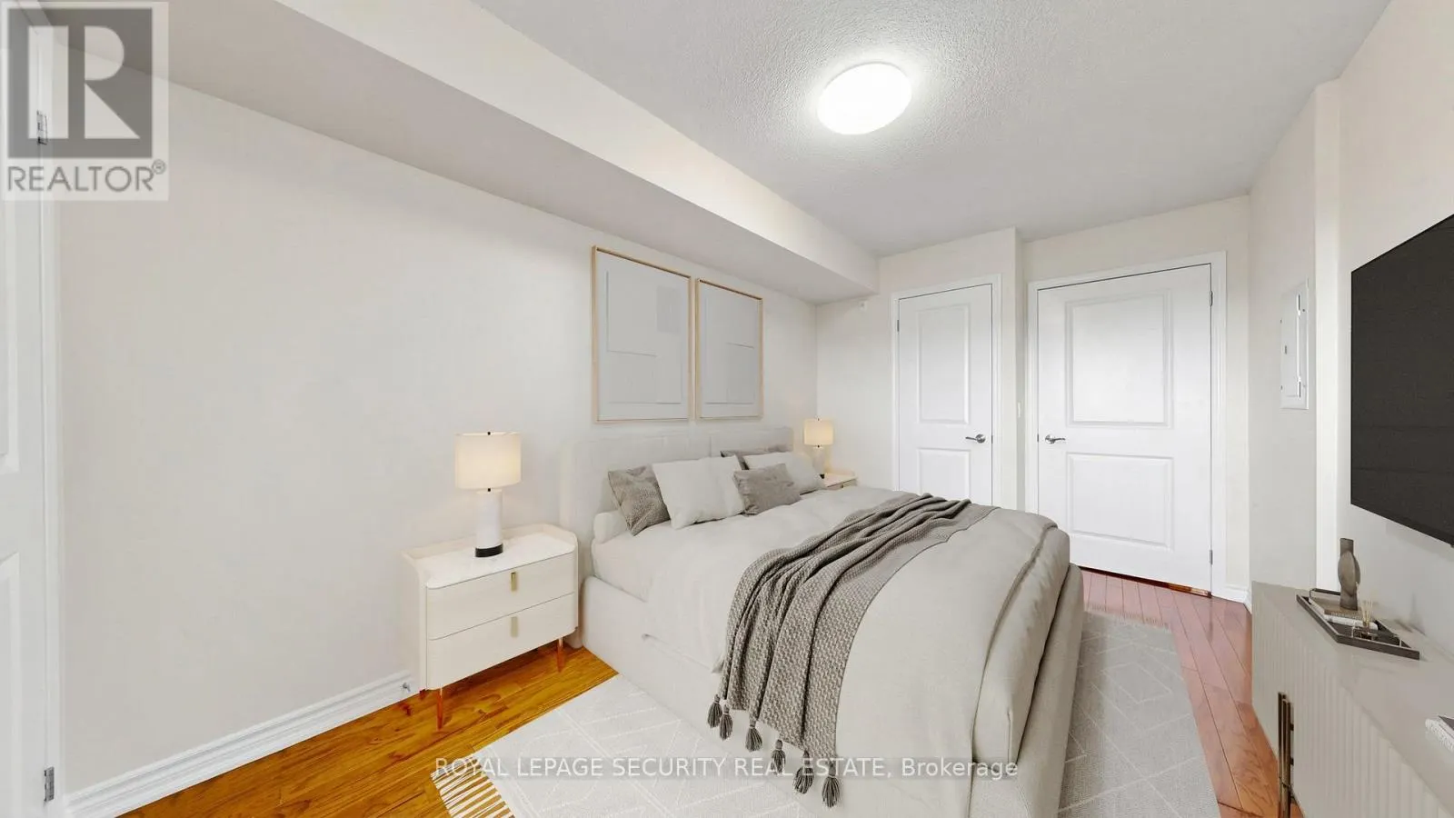 406 - 8026 KIPLING AVENUE