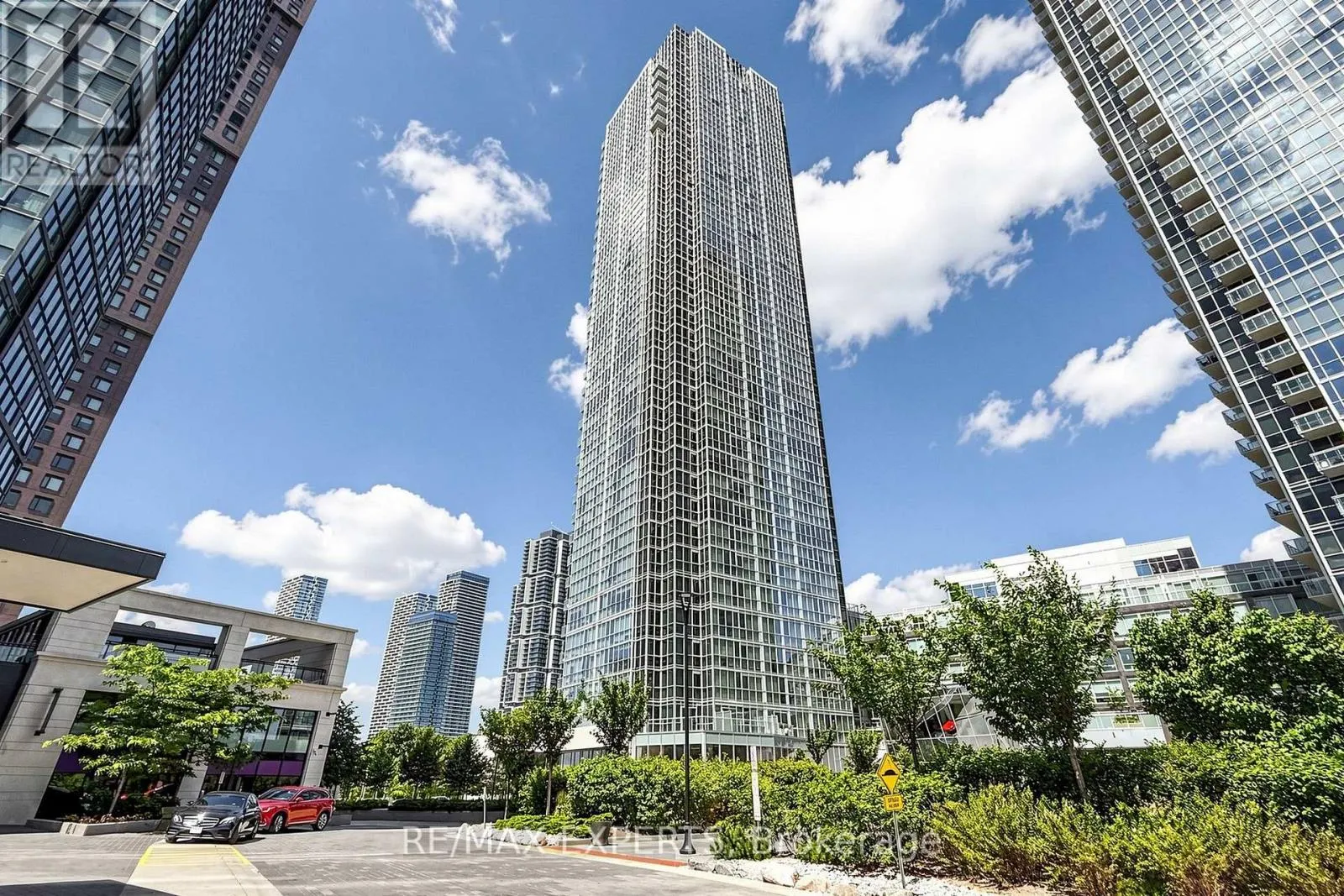 1505 - 2916 HIGHWAY 7 ROAD