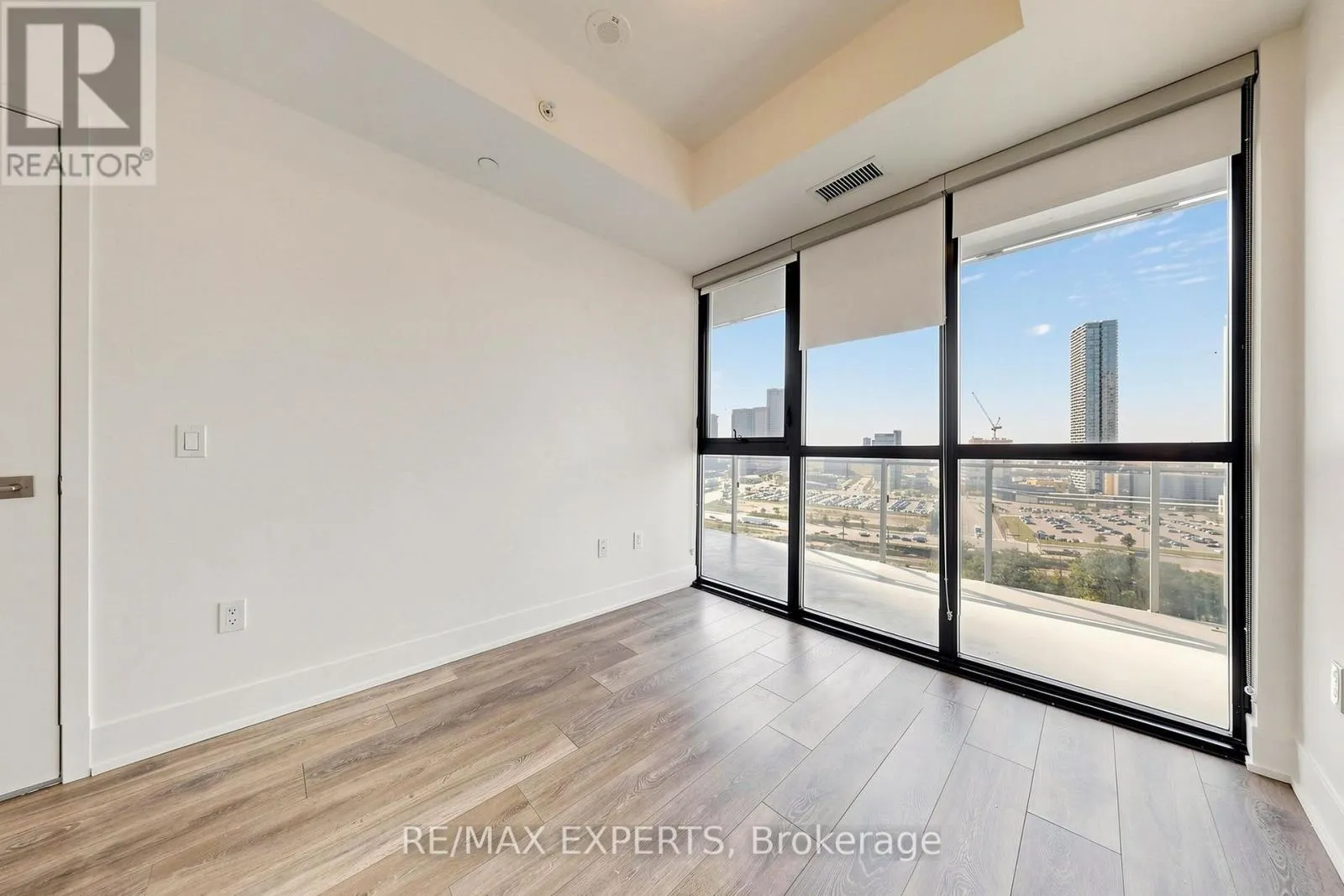 1505 - 2916 HIGHWAY 7 ROAD